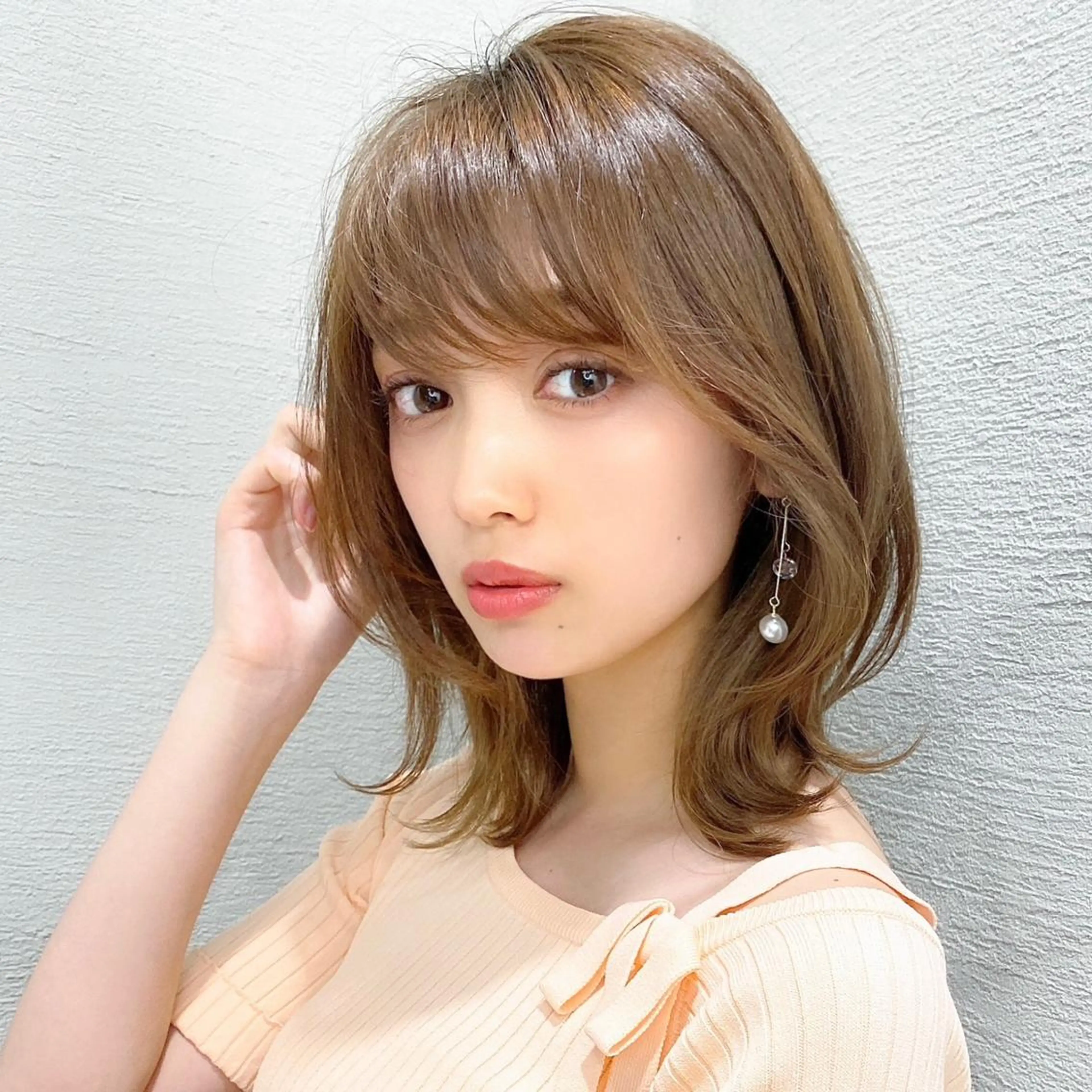 ミディアム カラー パーマ 小顔カット カット ヘアカラー トリートメント モテ髪×トレンド💕 小顔レイヤー 金井のヘアスタイル
