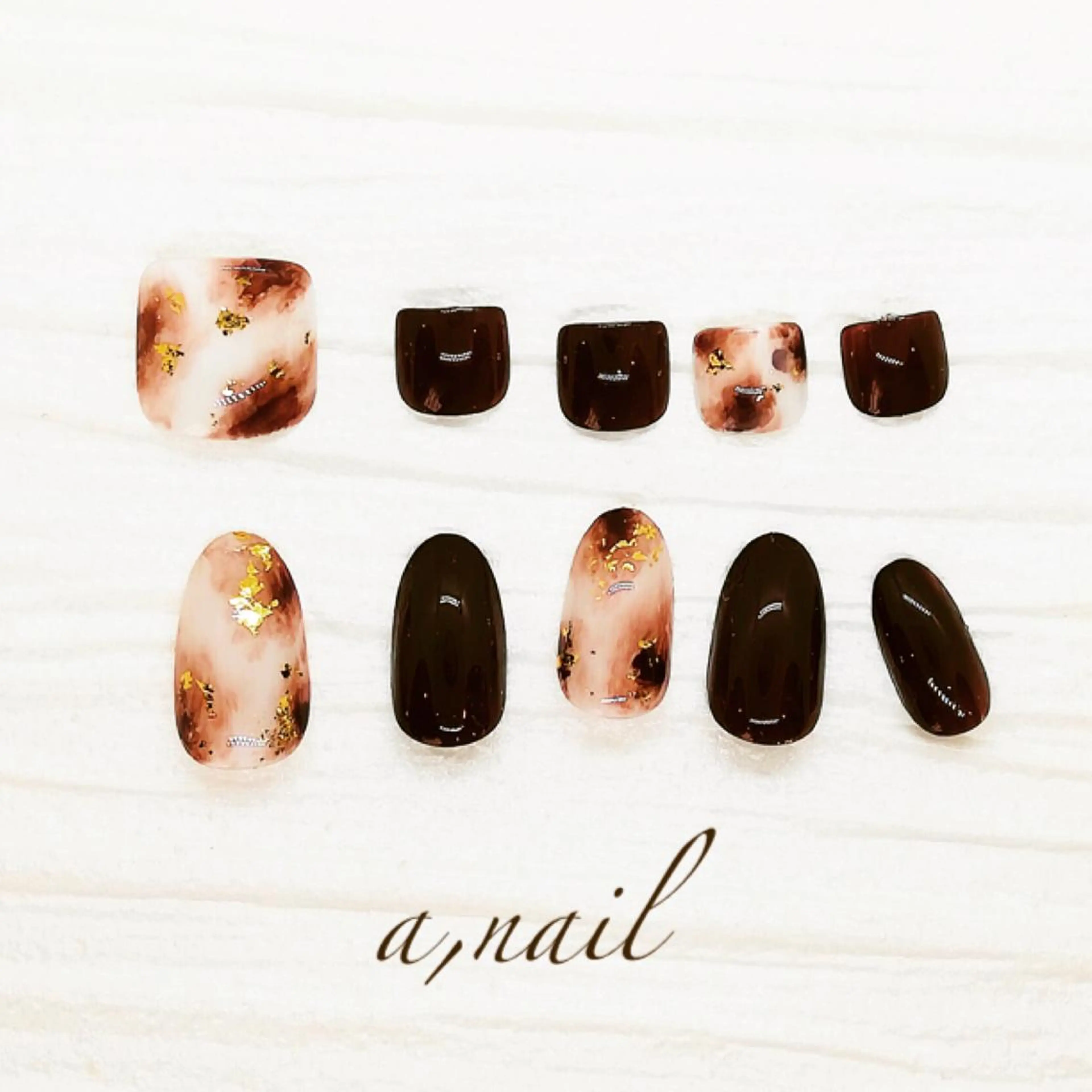 ネイル アニマル柄 フットネイル ラメ(グリッター) ニュアンスネイル オフィスネイル ハンドネイル ネイルサロン エーネイルのネイルデザイン