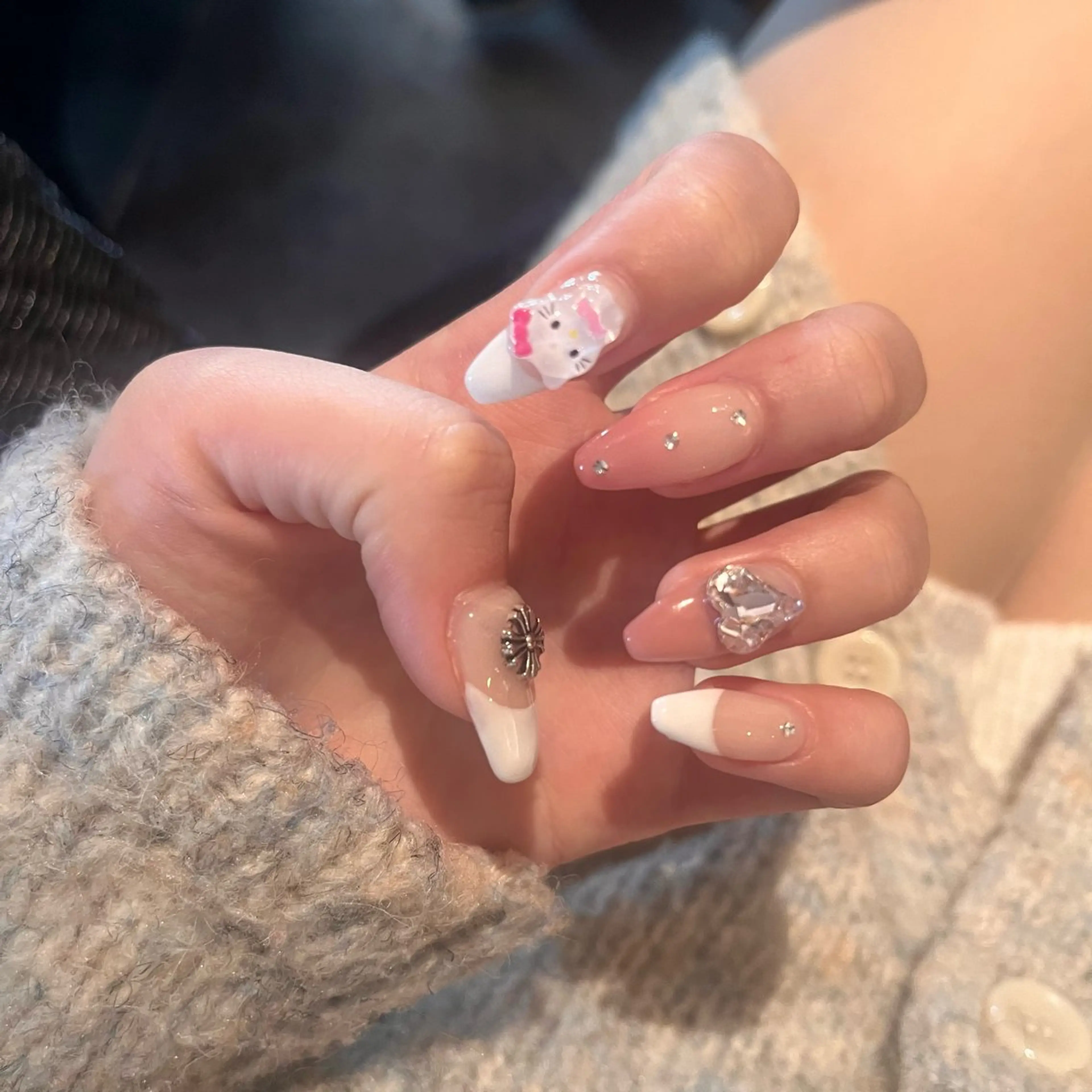 ネイル Neolive 銀座 / mioのネイルデザイン