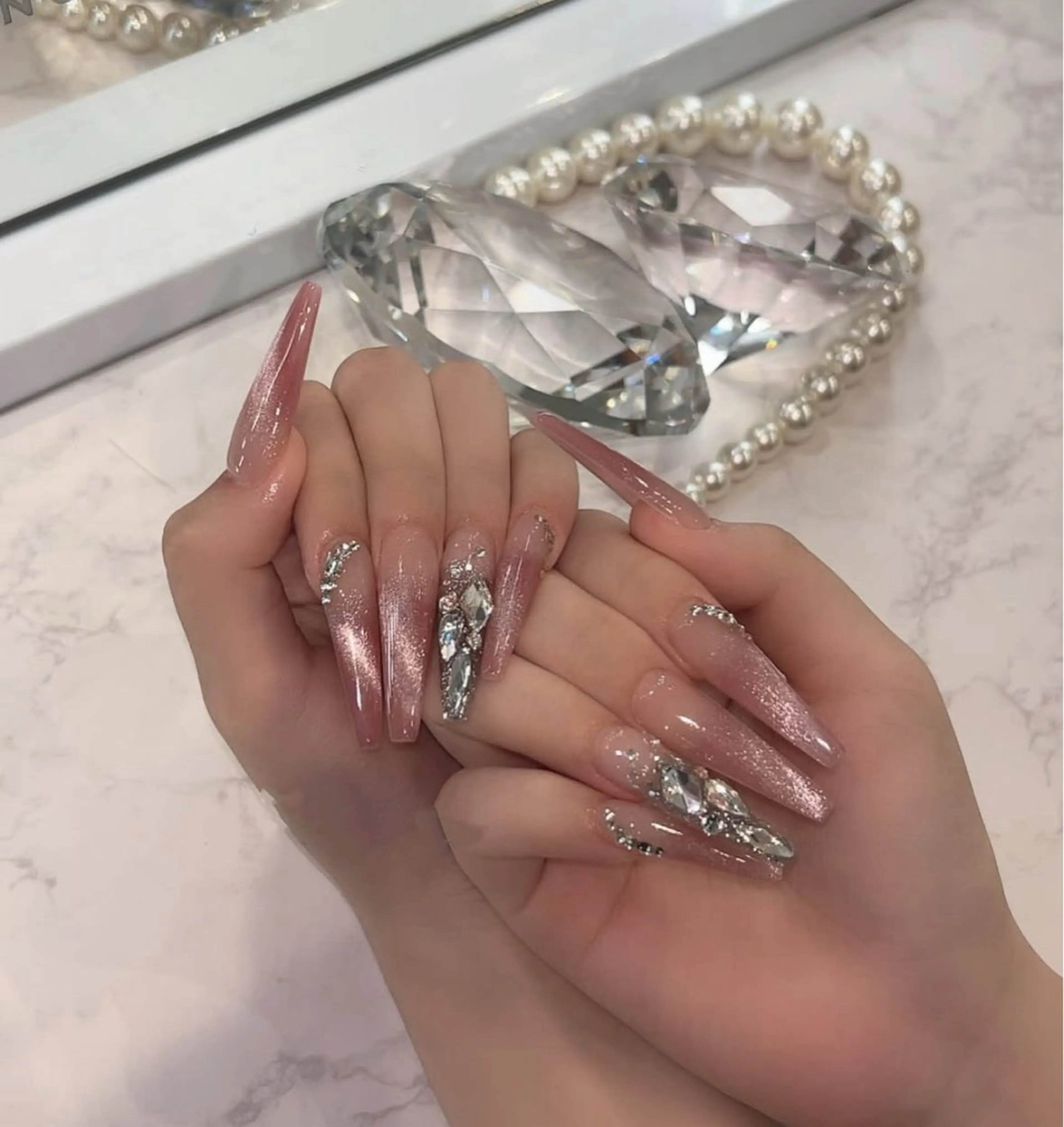 ネイル ハンドネイル ドリスネイルサロン所属・Doris Nail Salonのネイルデザイン