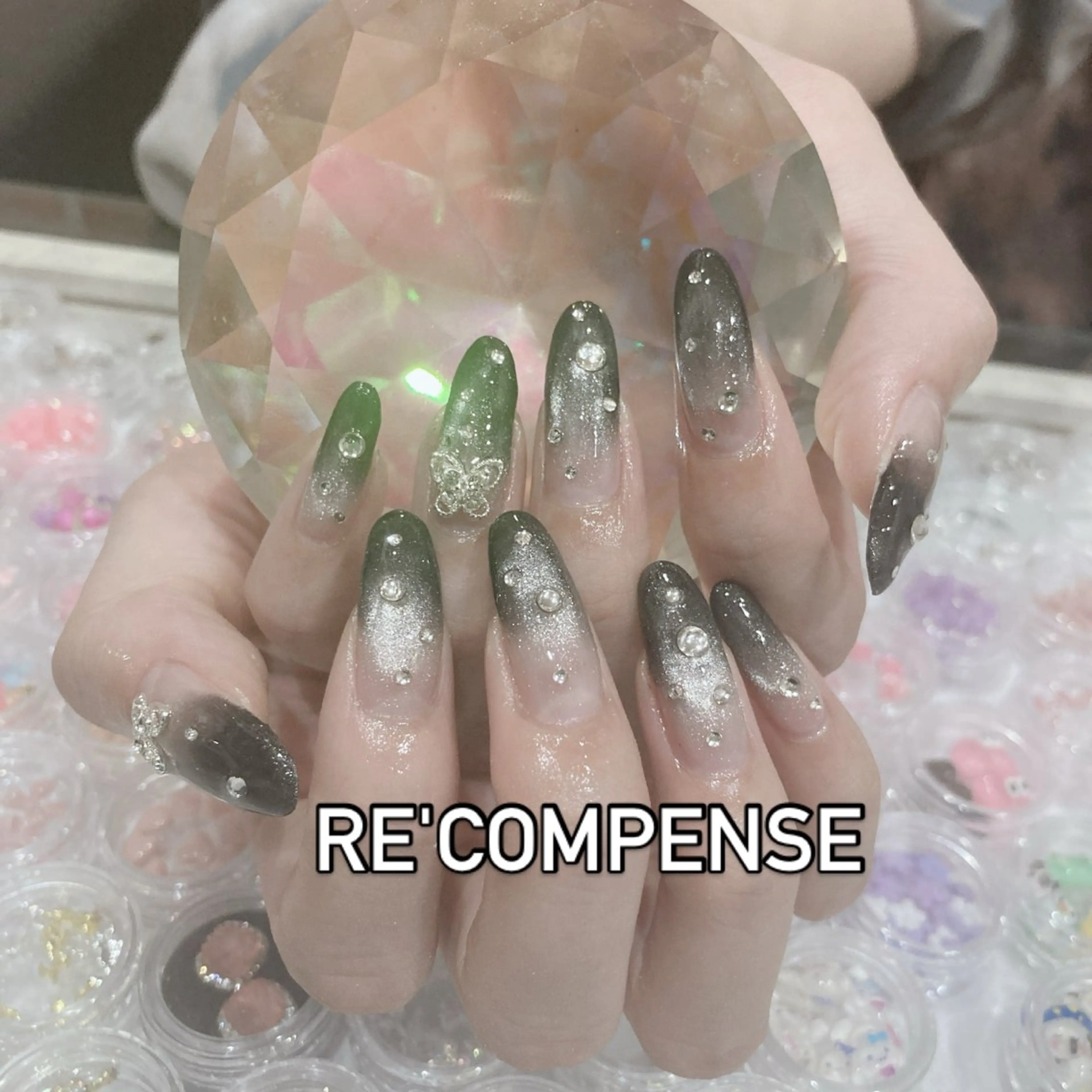 ネイル RE'COMPENSE所属・れこん ぱんすのネイルデザイン