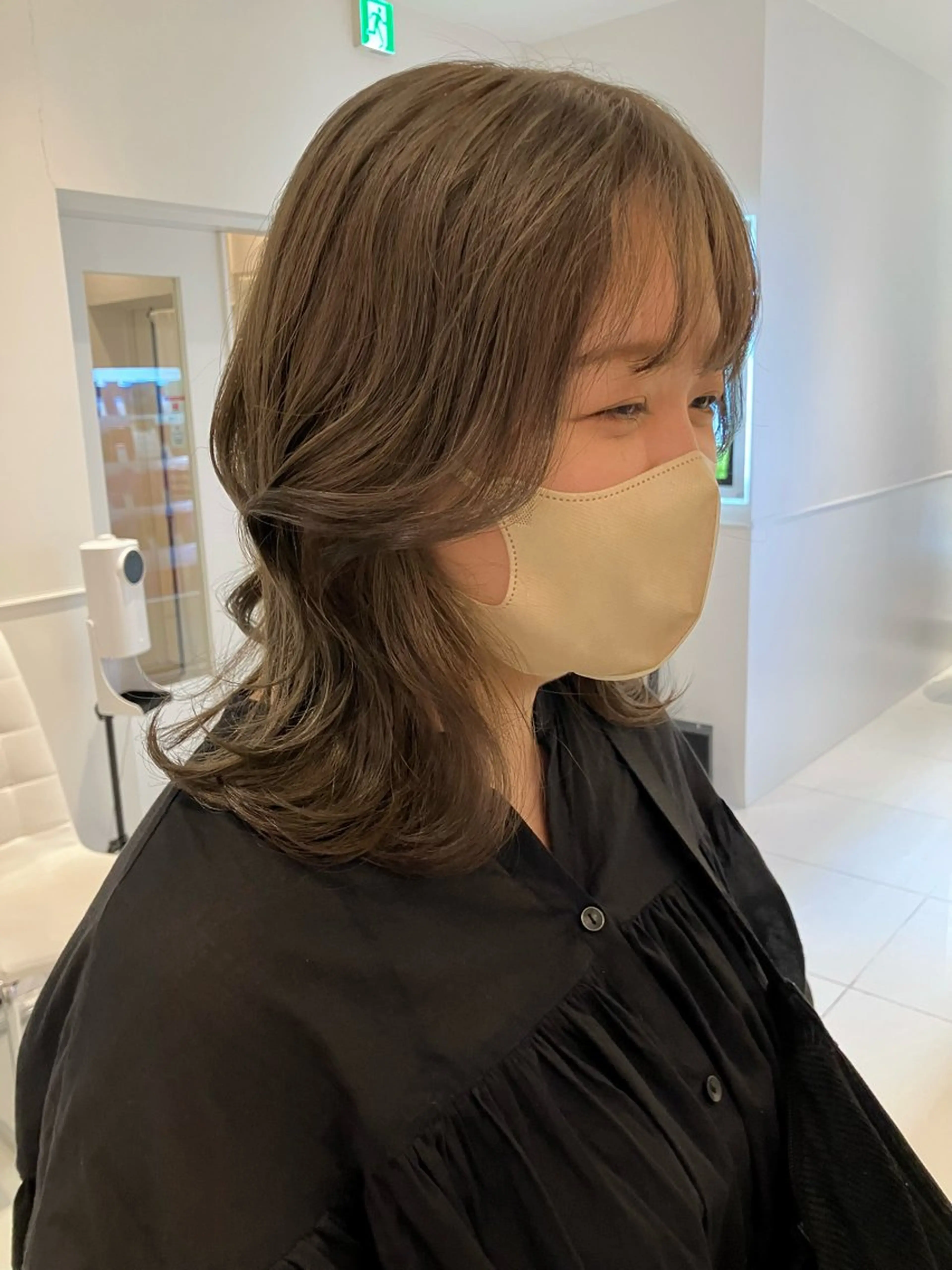 ミディアム カラー ヘアアレンジ ブリーチ グレージュ オリーブグレージュ オリーブグレー ヘアカラー 🫧垢抜けヘア🫧 SHIORIのヘアスタイル