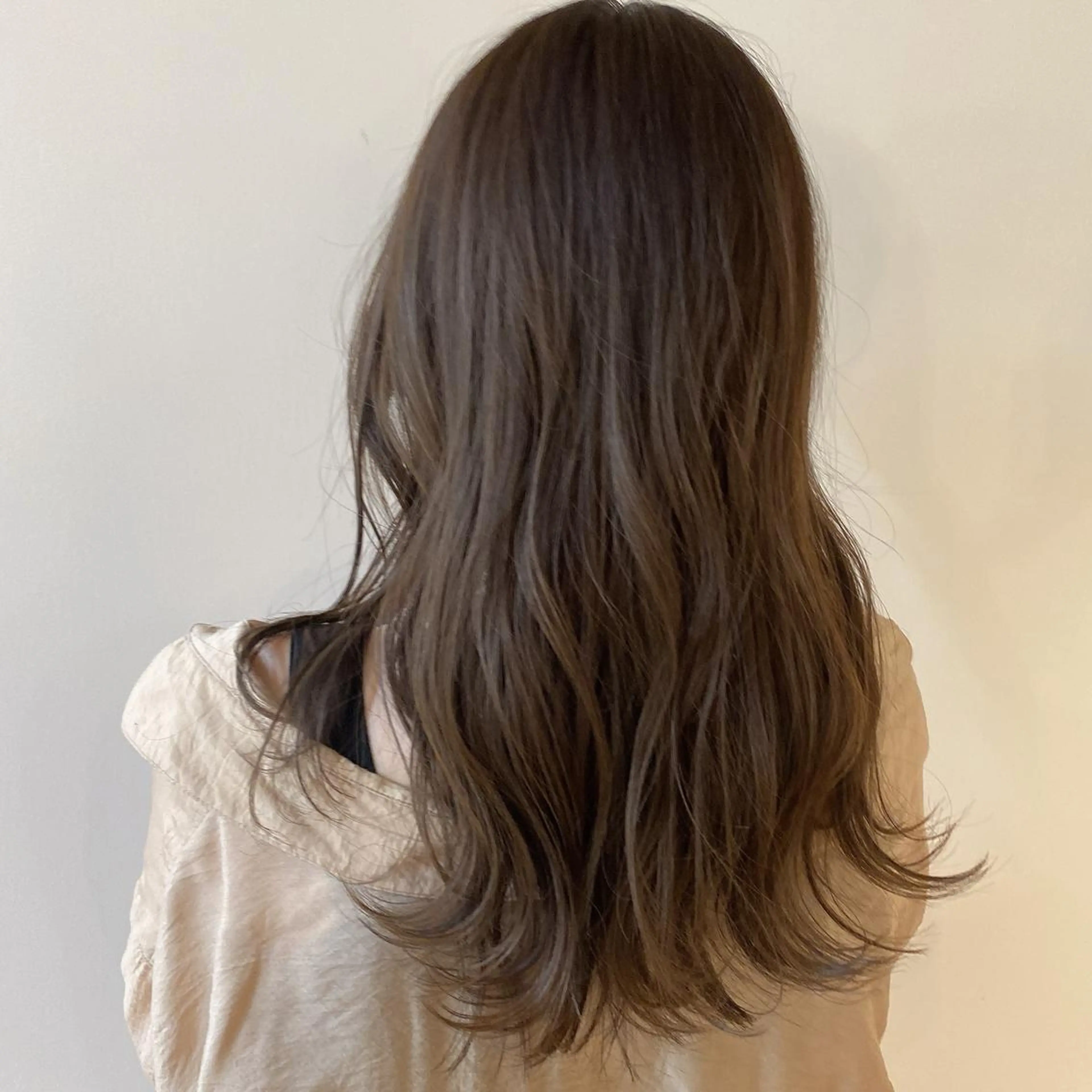 セミロング カラー グレージュ 🎗大槻 武士🎗のヘアスタイル