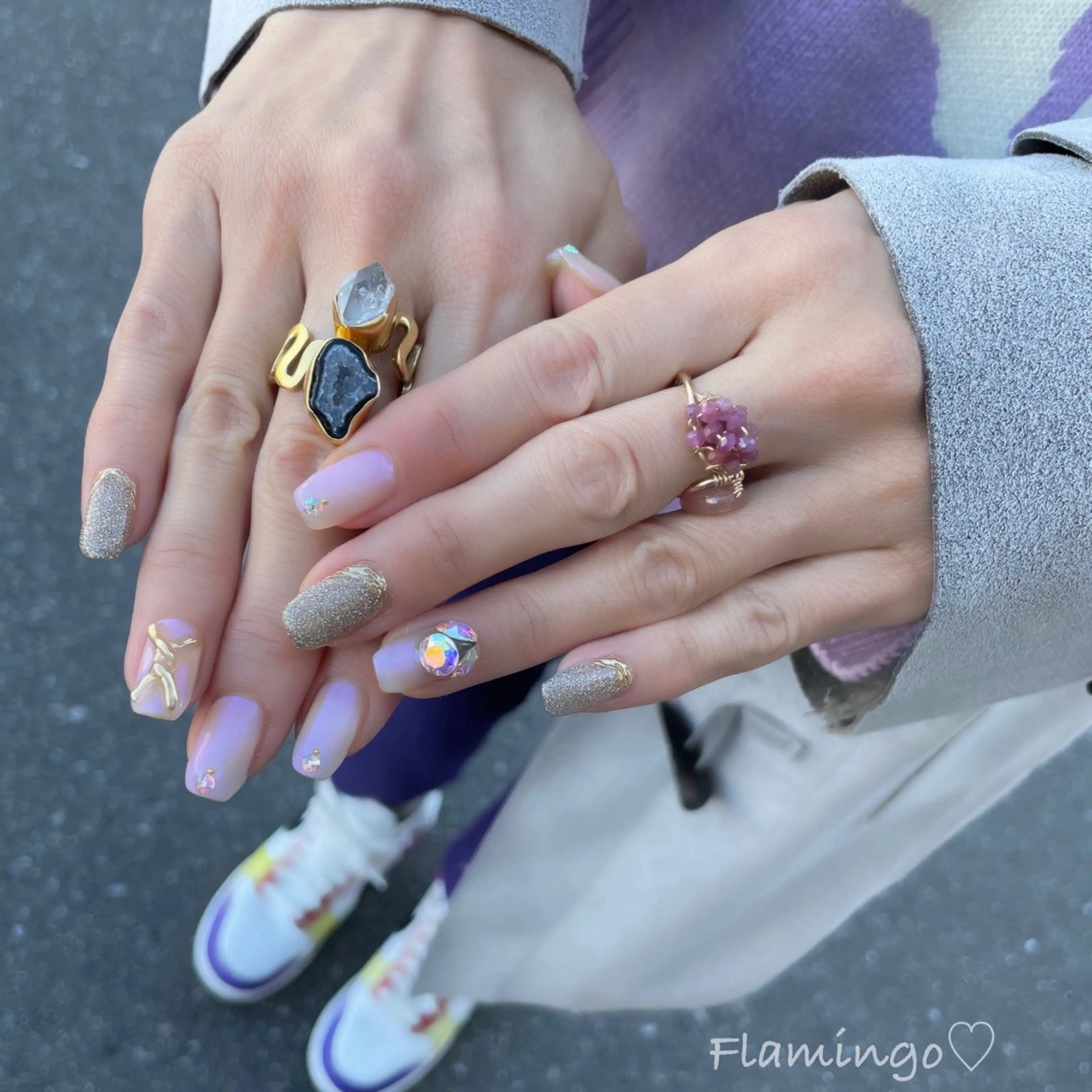 ネイル アートネイル フラッシュネイル キラキラネイル ラメ(グリッター) ワンカラーネイル ハンドネイル 40代からの爪肌を 労る♡きちんとネイルのネイルデザイン