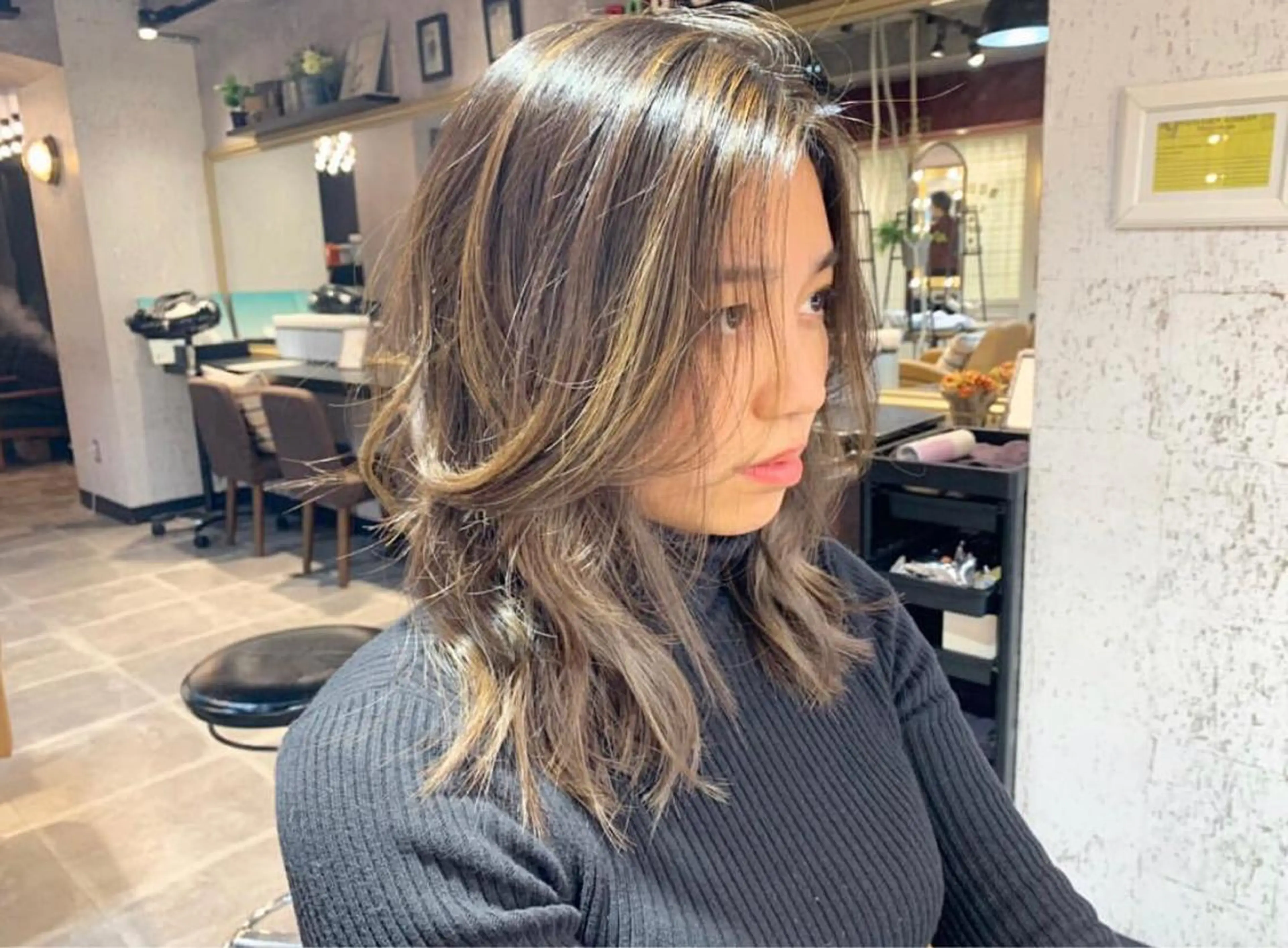 ロング ハイライト レイヤーカット salowin 原宿 aroa所属・韓国／ハッシュカット ／透明感カラー／金野のヘアスタイル