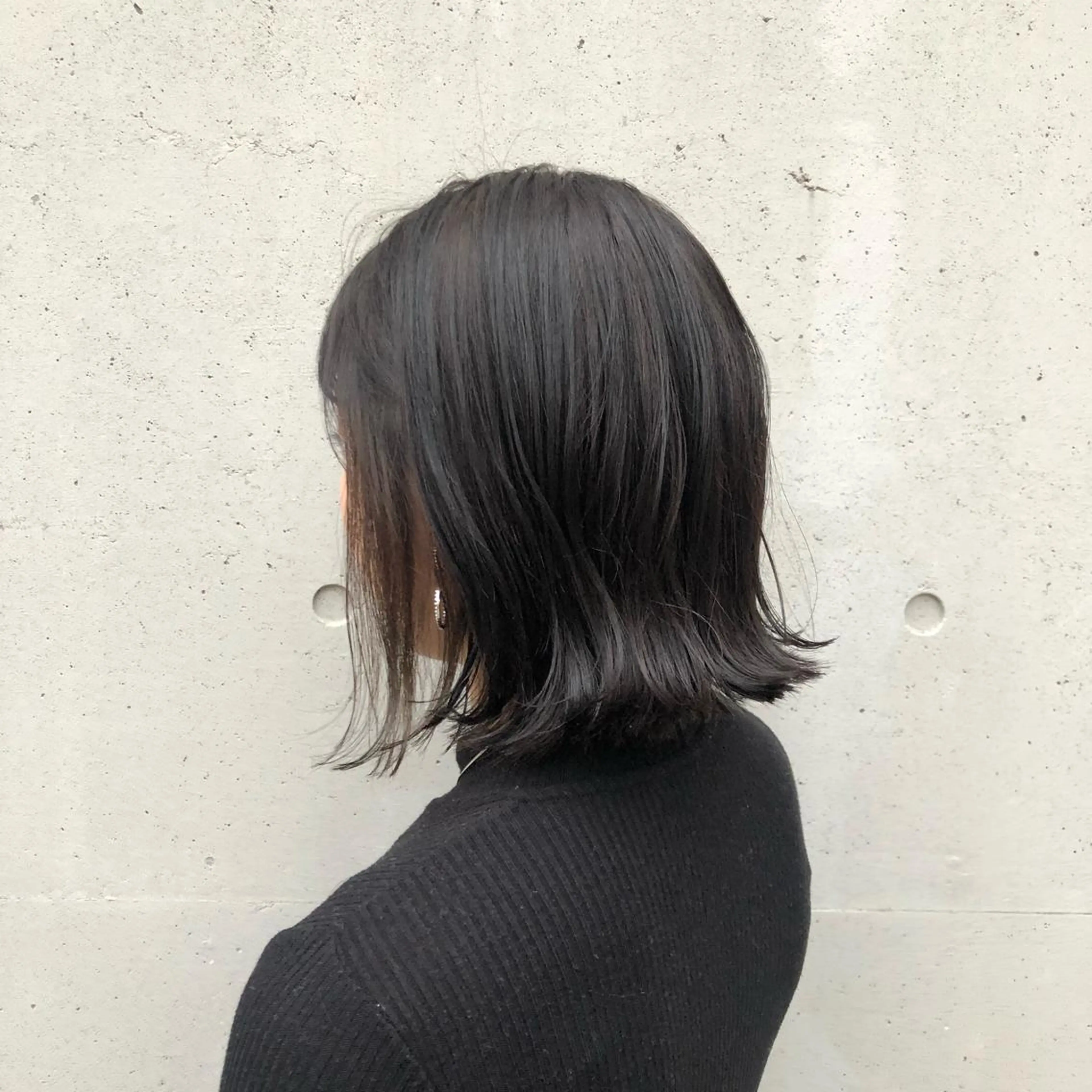 ミディアム カラー 切りっぱなしボブ グレージュ ボブ カット ヘアカラー トリートメント 酸性縮毛矯正🧴韓国 レイヤー/髪質改善のヘアスタイル