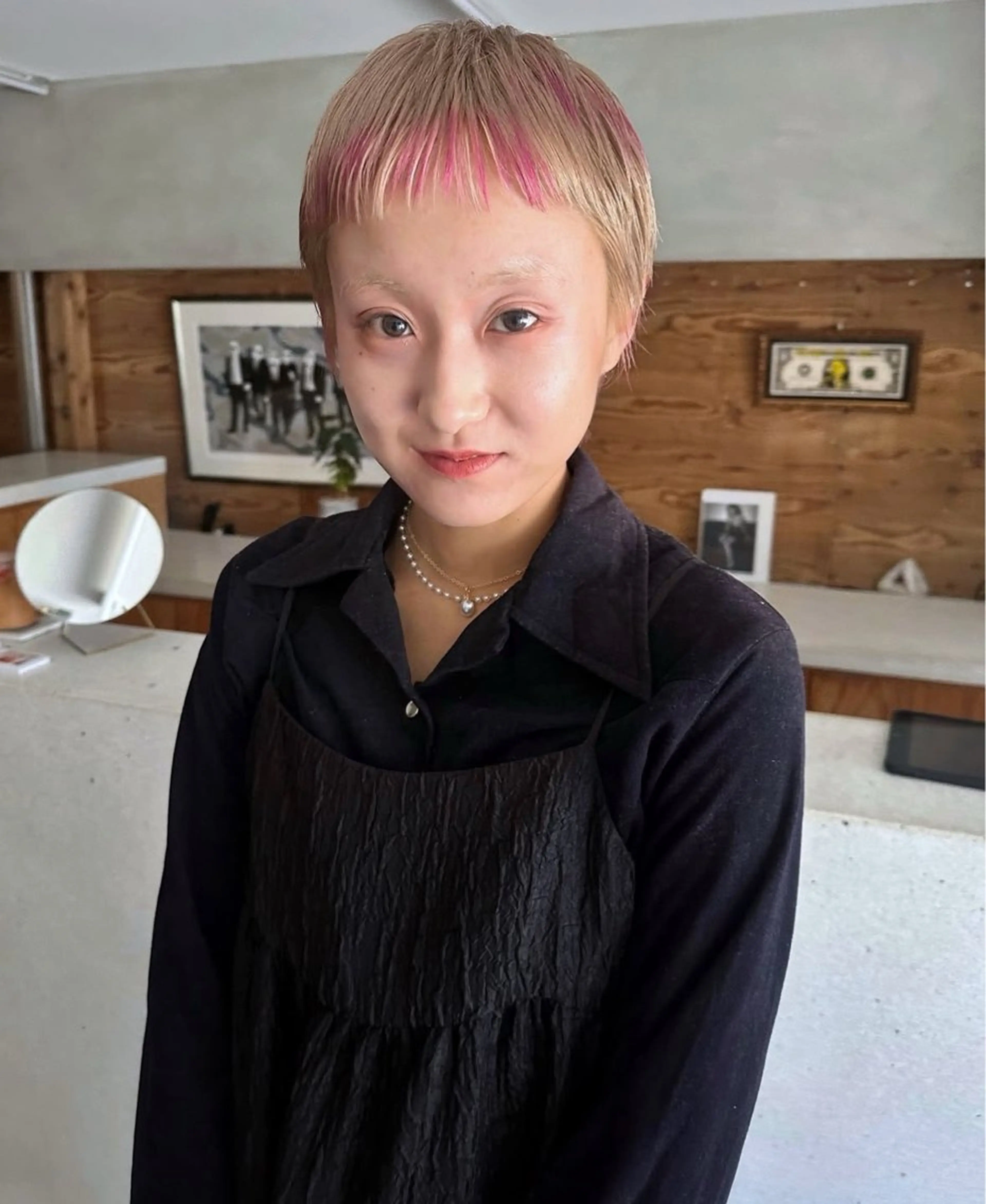 ショート カラー ブロンド ピンクカラー ショートヘア カット ヘアカラー パーマ /レイヤー 榛地渉馬 /矢場町のヘアスタイル