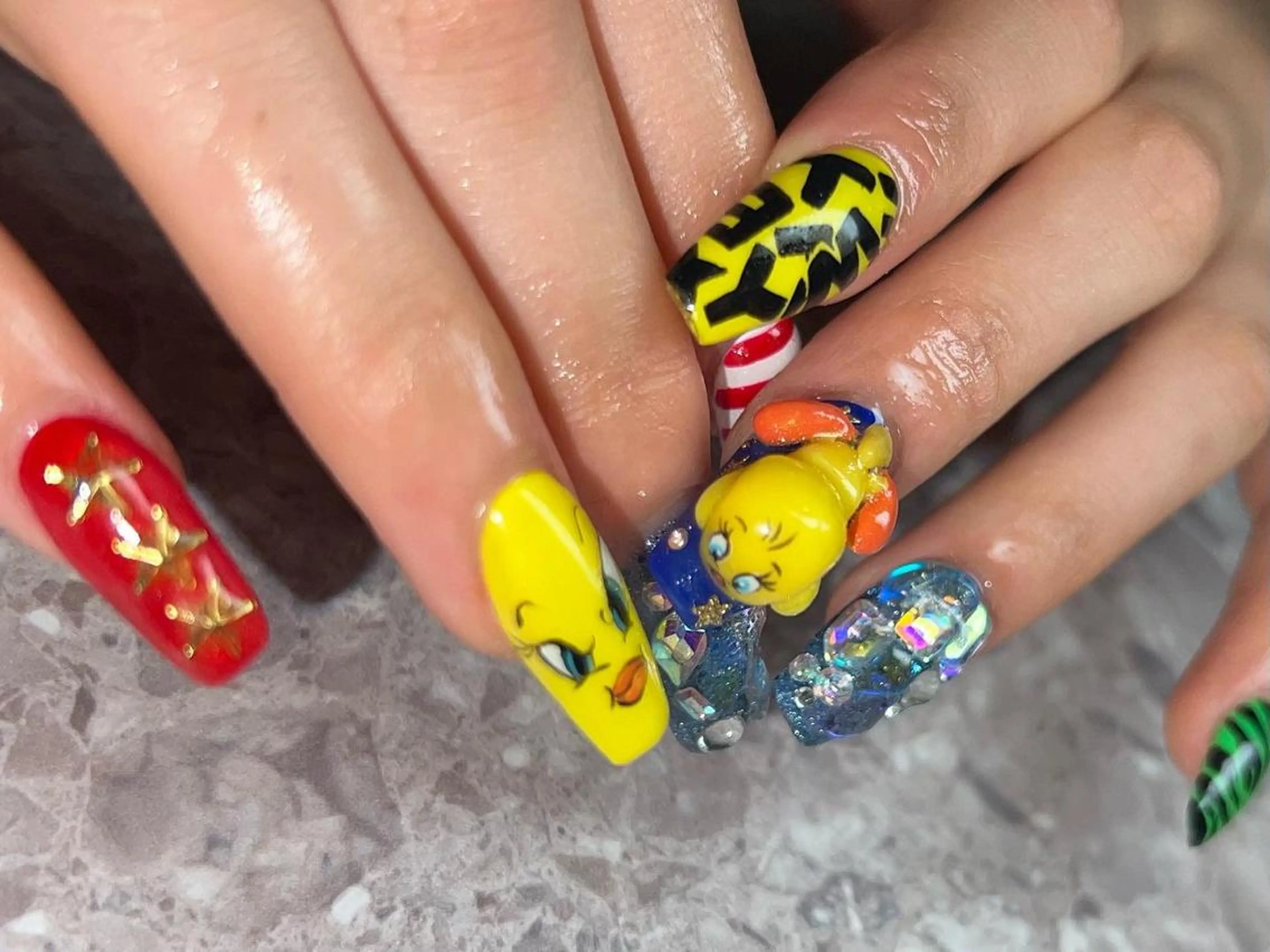 セミロング ハンドネイル ハンドケア ONIKA Nail 青山通り店所属・ONIKA Nail 表参道A4徒歩2分のネイルデザイン