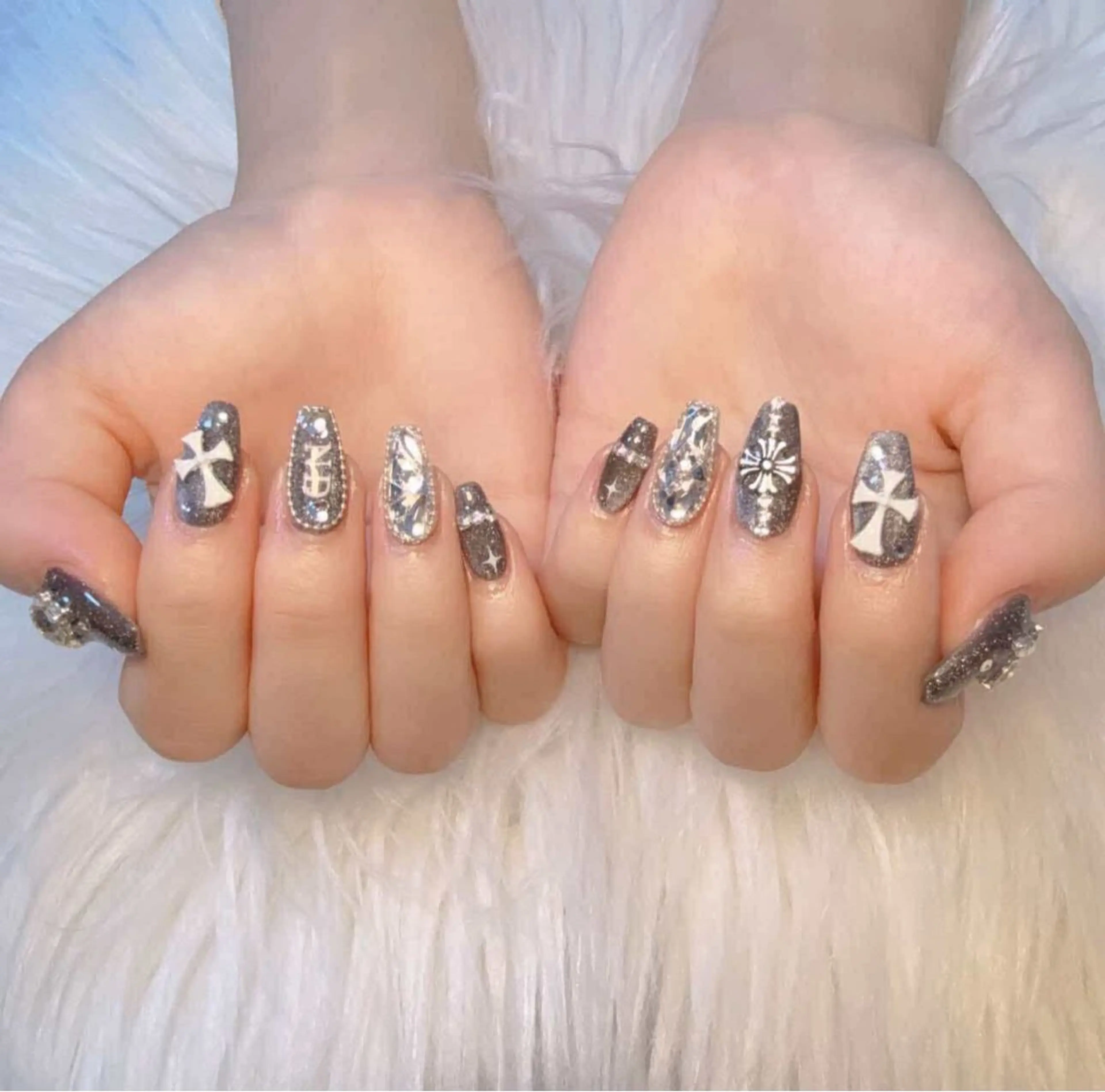 (チップ10本長さ出し)持ち込みデザインつけ放題の写真