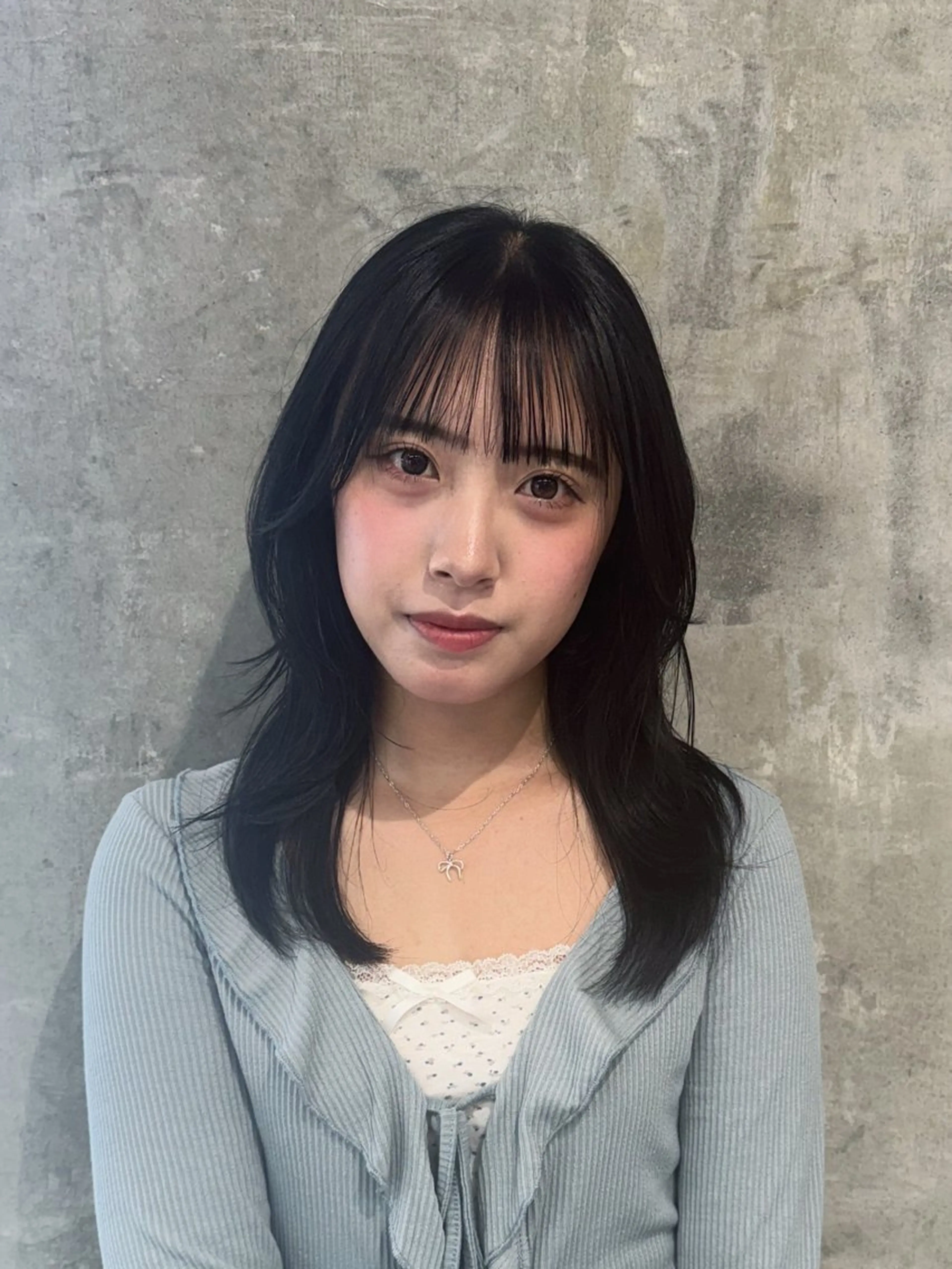 セミロング カット 韓国ヘア AINA🐱のヘアスタイル