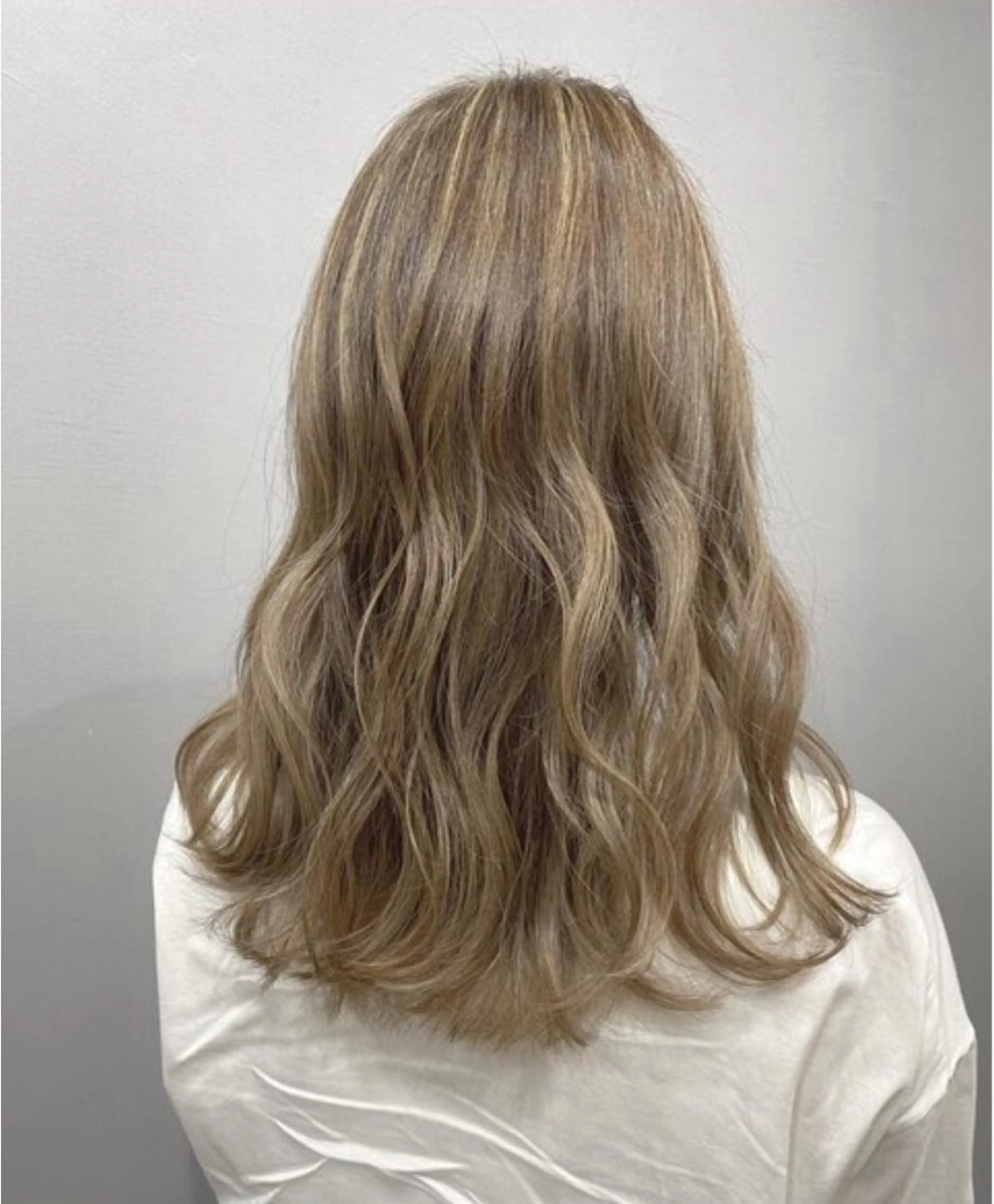 カラー 🫧ハイライトモデル 募集🫧溝口結麻のヘアスタイル