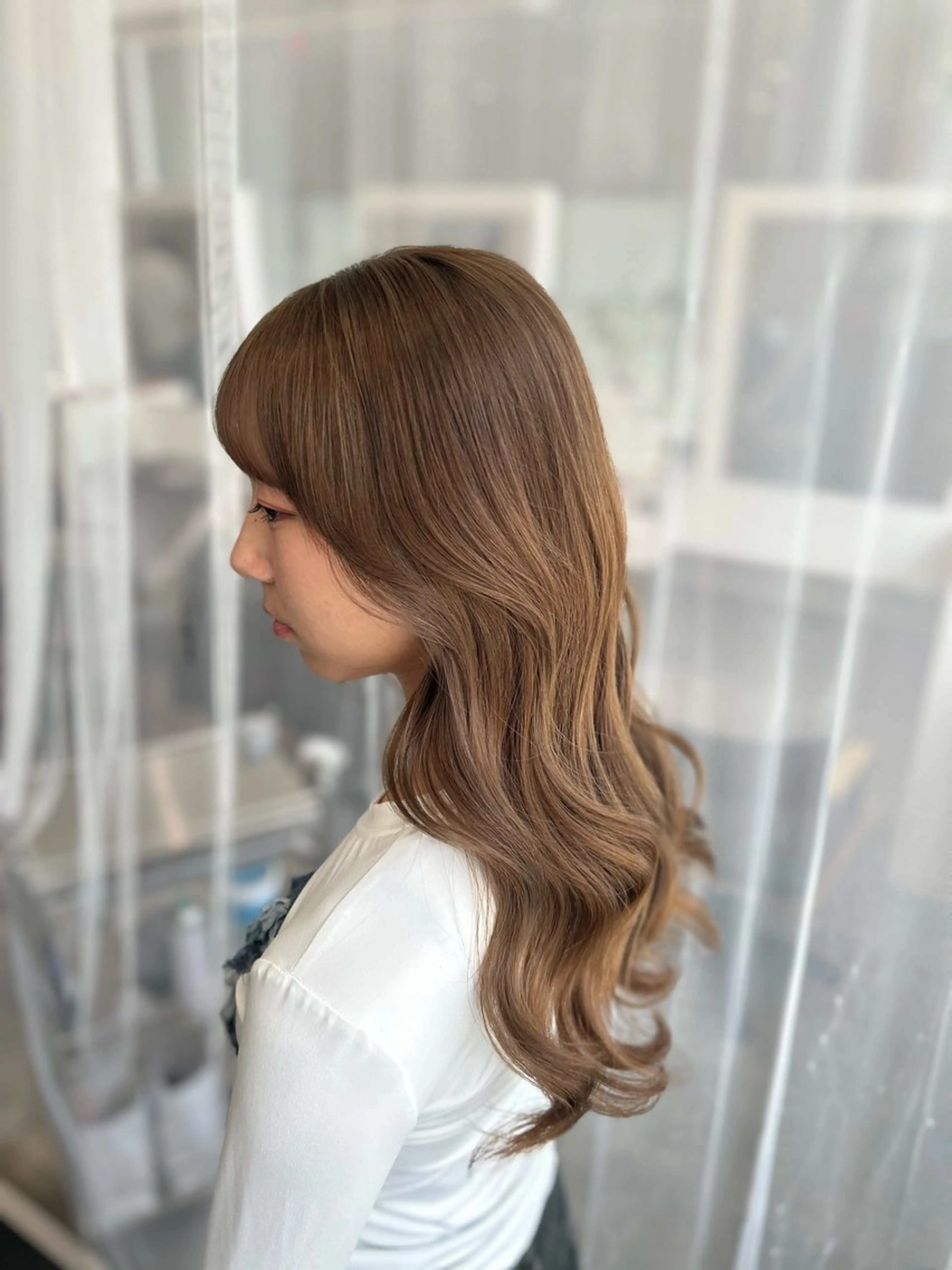 ロング カラー ブリーチ/ベージュ /レイヤー/ひよりのヘアスタイル