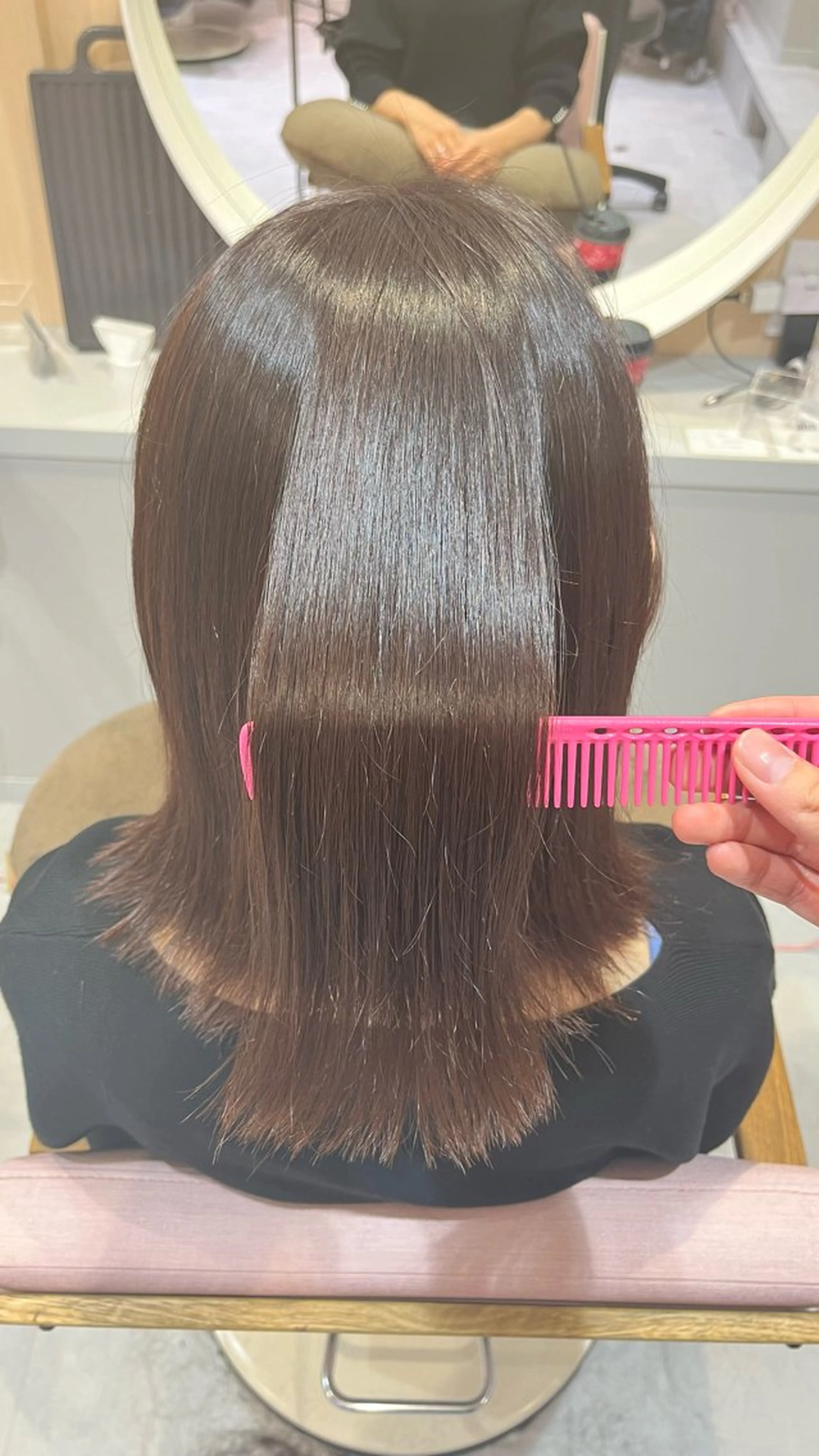 カラー Riku 韓国風レイヤーカットのヘアスタイル