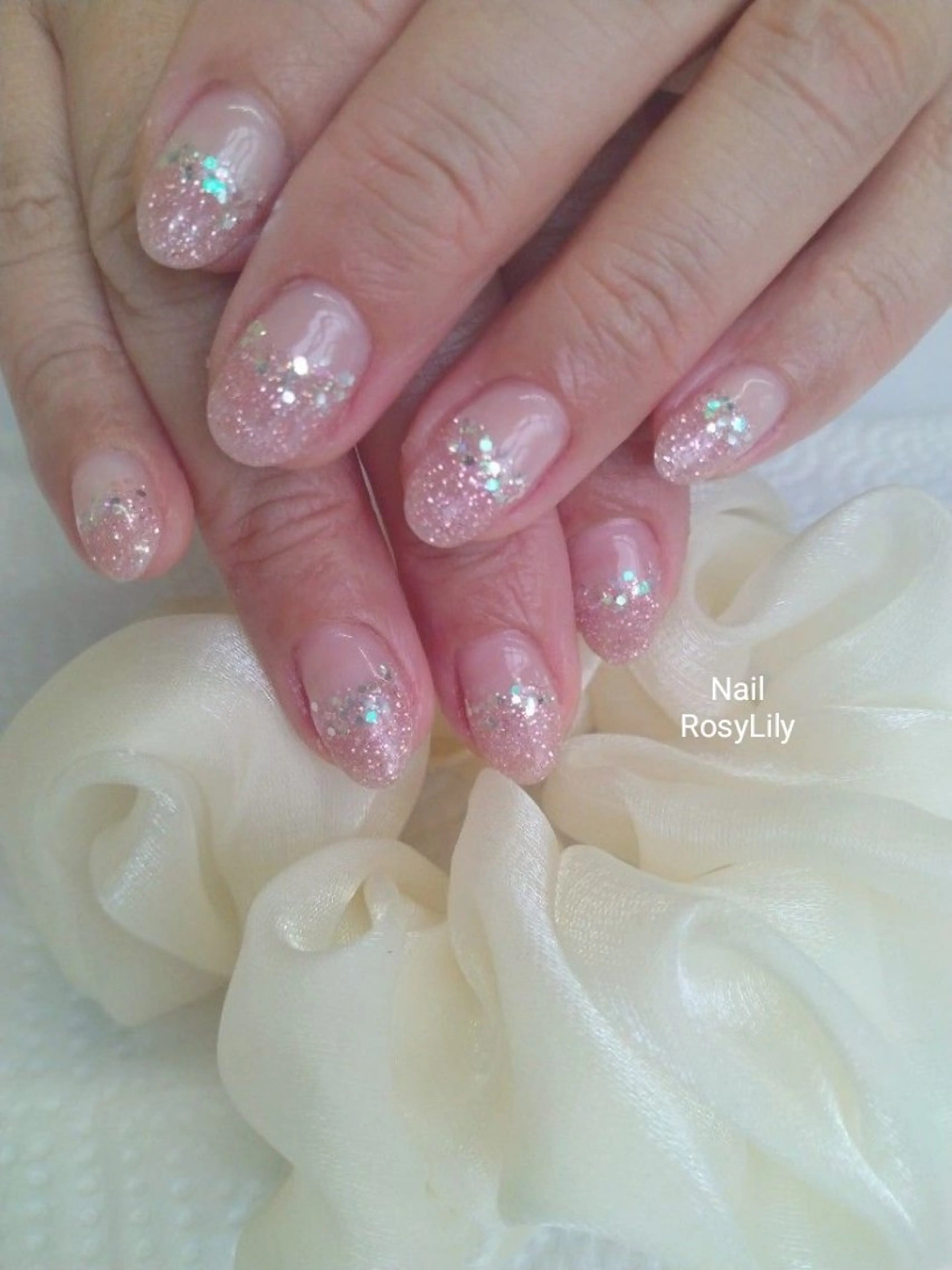 ネイル フラッシュネイル ハンドネイル ハンドケア プライベートサロン RosyLily所属・プライベートサロン Rosy Lilyのネイルデザイン