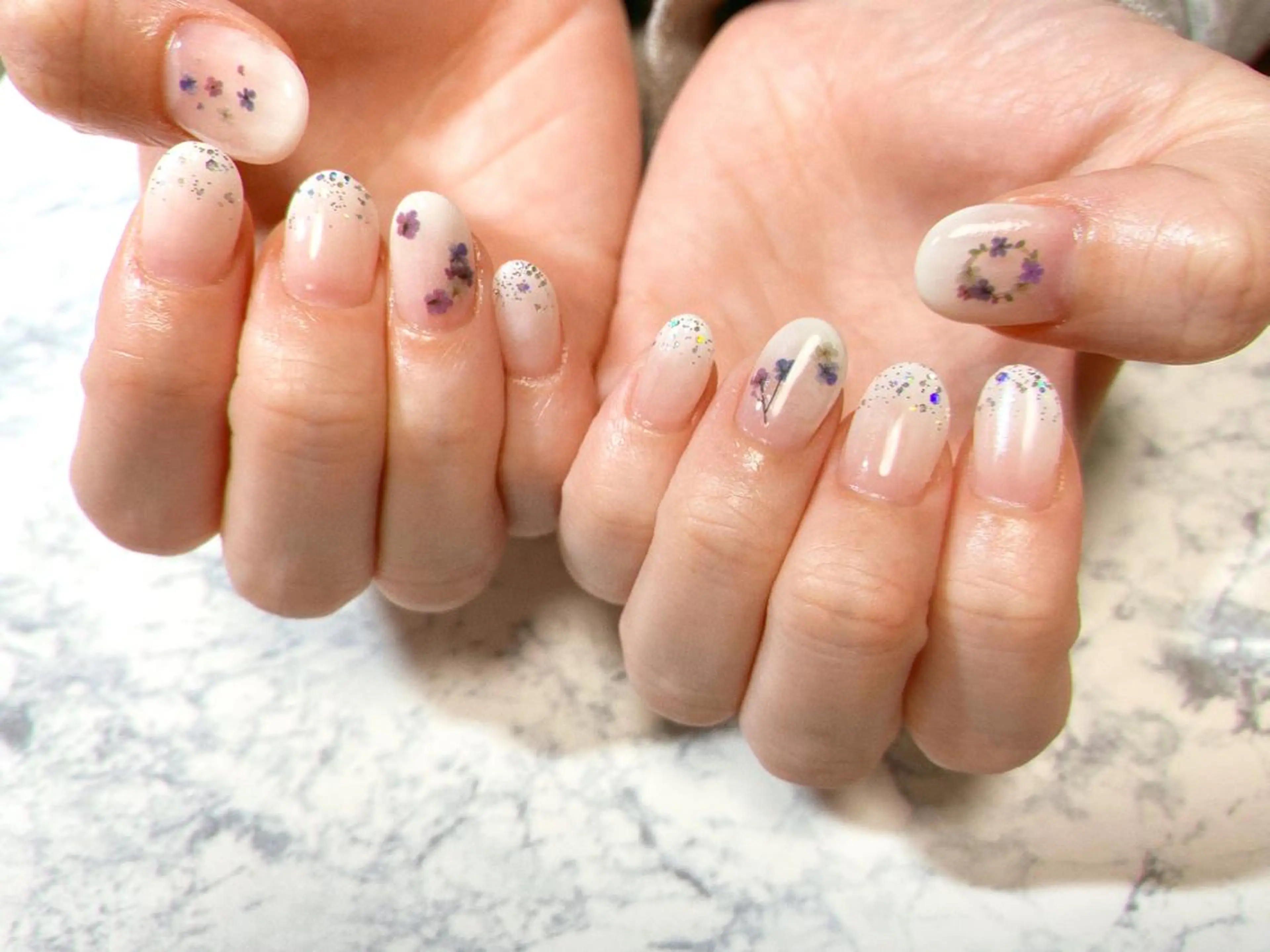 2.3日だけ楽しめるネイル💅[オフ無し]ワンカラー✨デザイン追加🆗デザイン追加料金¥100​〜​の写真