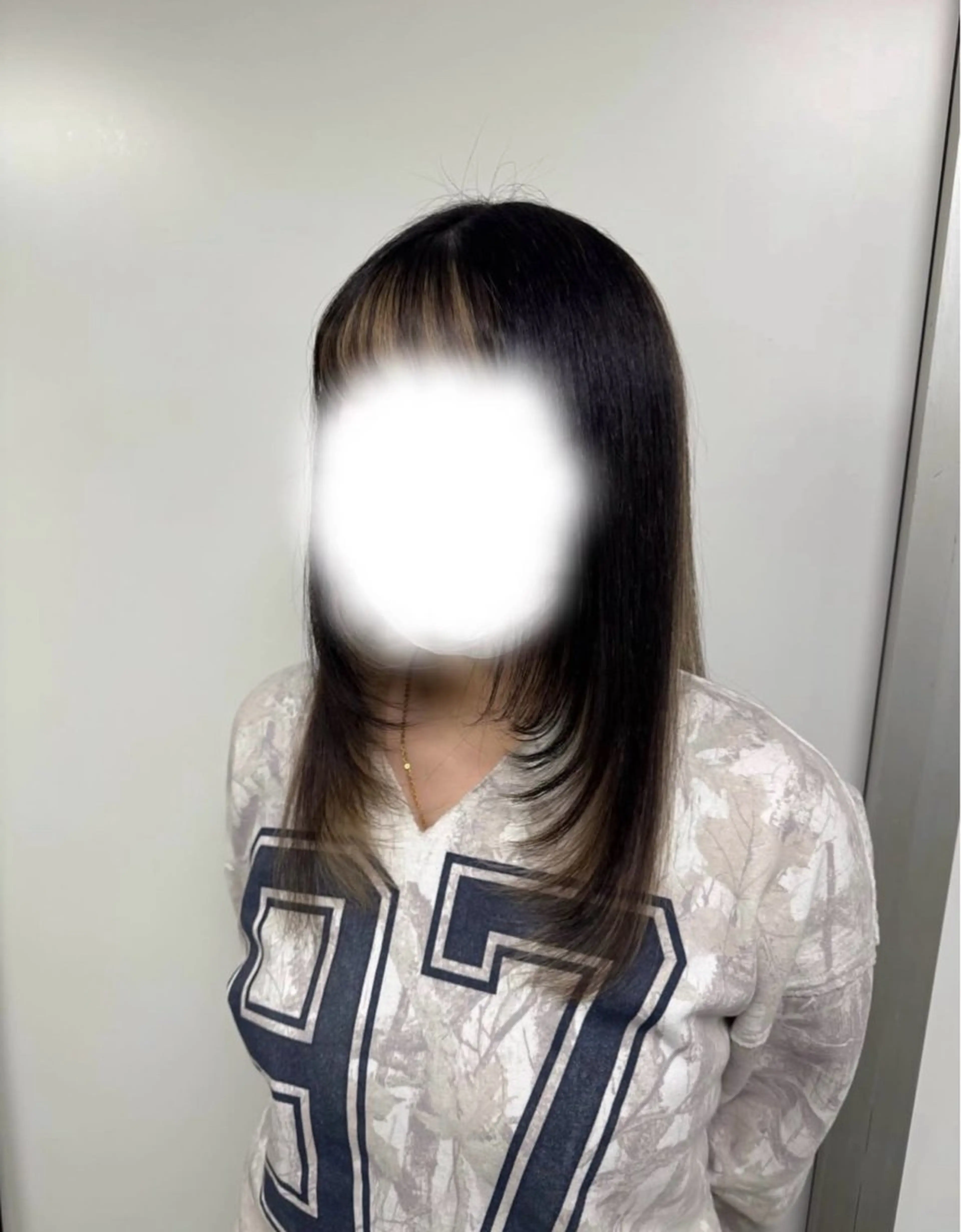 セミロング 顔周りカット レイヤーカット 川村 礼加のヘアスタイル