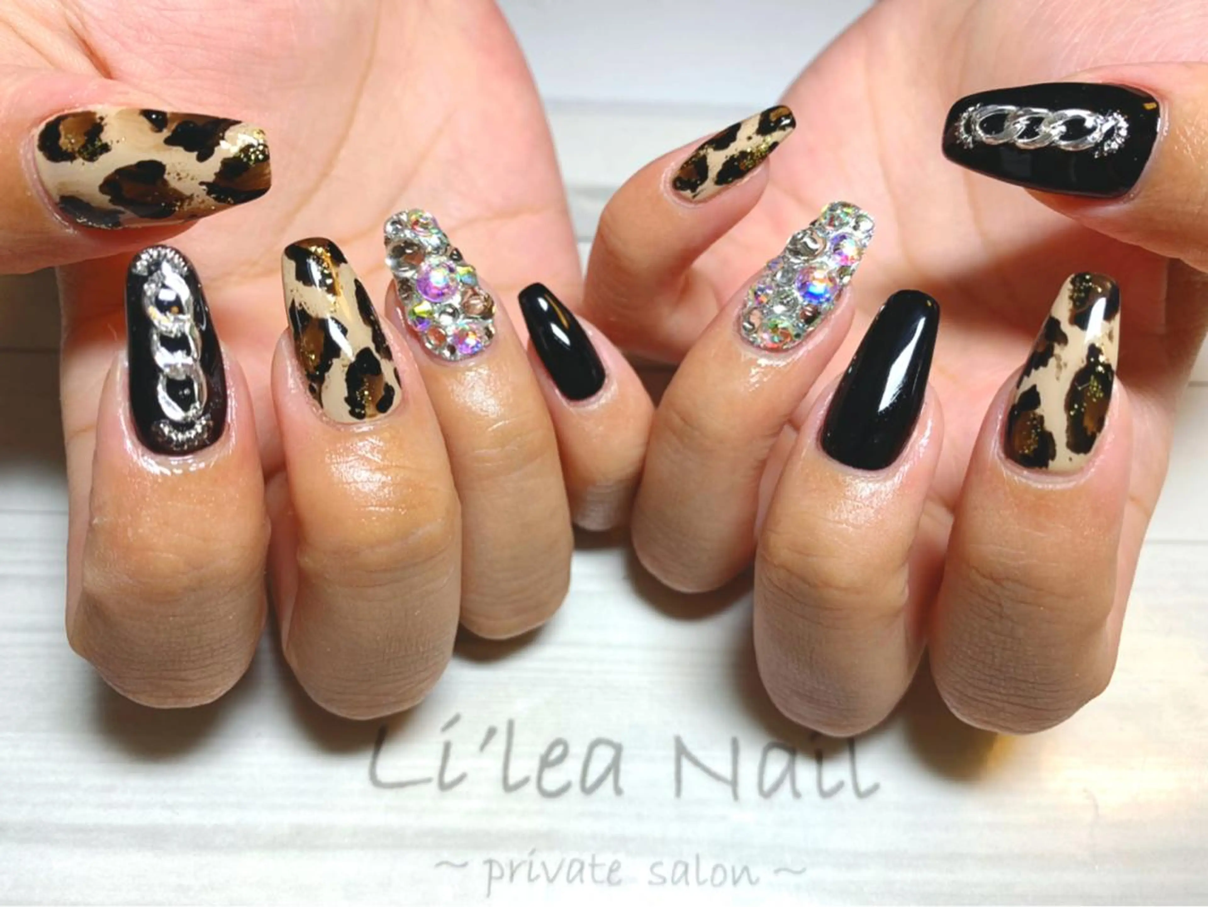 ネイル Li'leaNail AINAのネイルデザイン