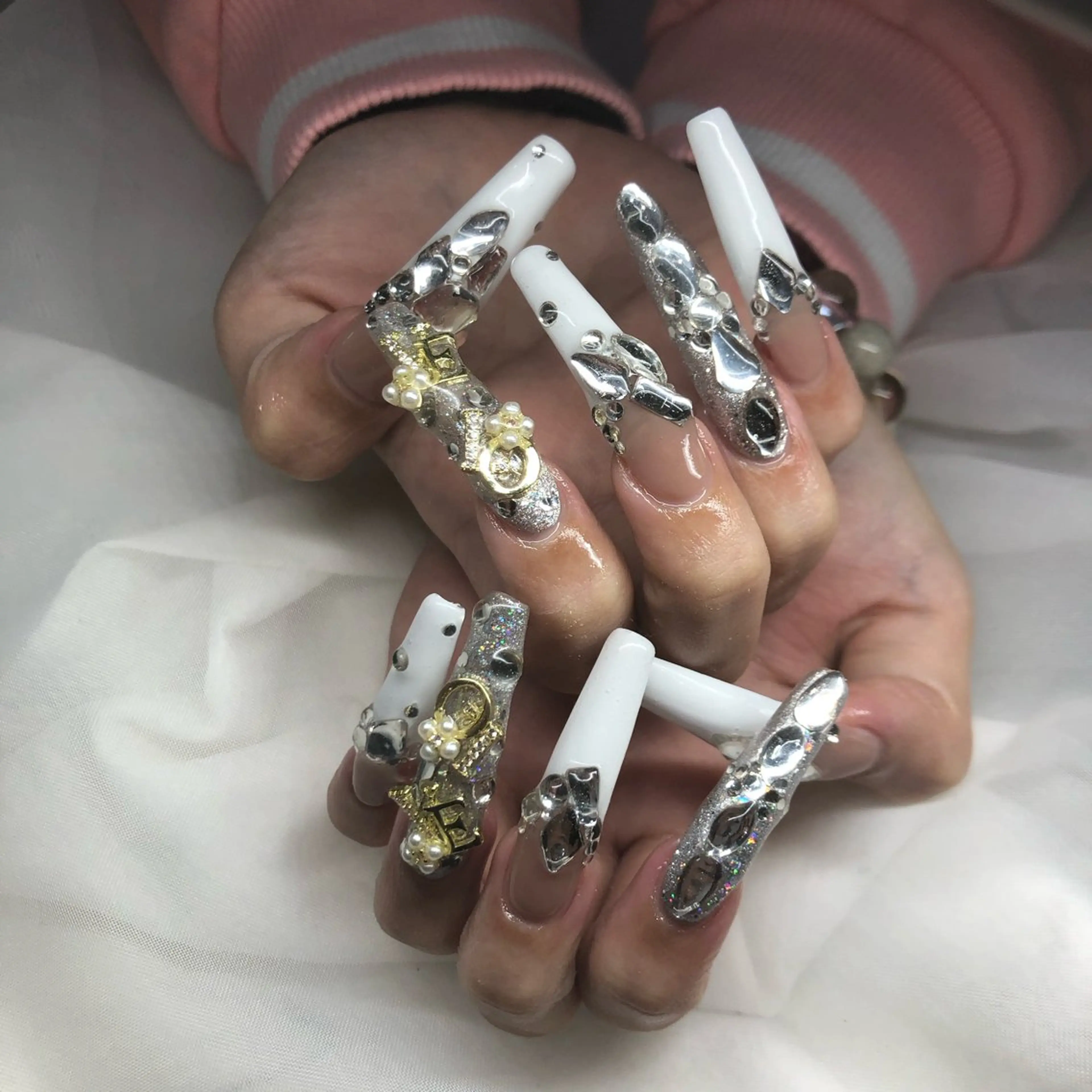 ネイル 長さ出し フレンチネイル ジェルネイル グラデーション マグネットネイル ハンドネイル Gracias. rieのネイルデザイン