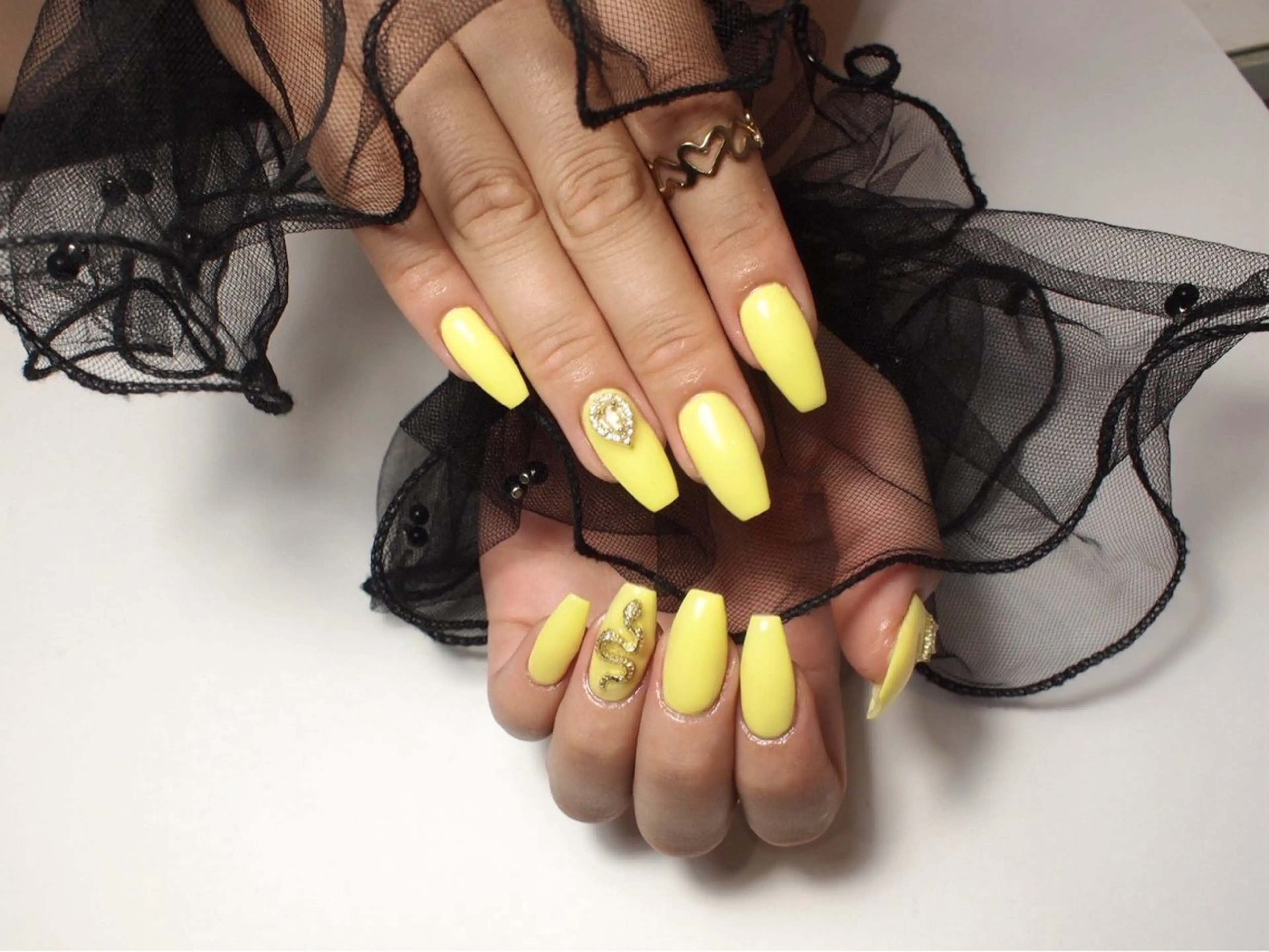 ネイル ワンカラーネイル 黄色 ハンドネイル ORGAN makiのネイルデザイン