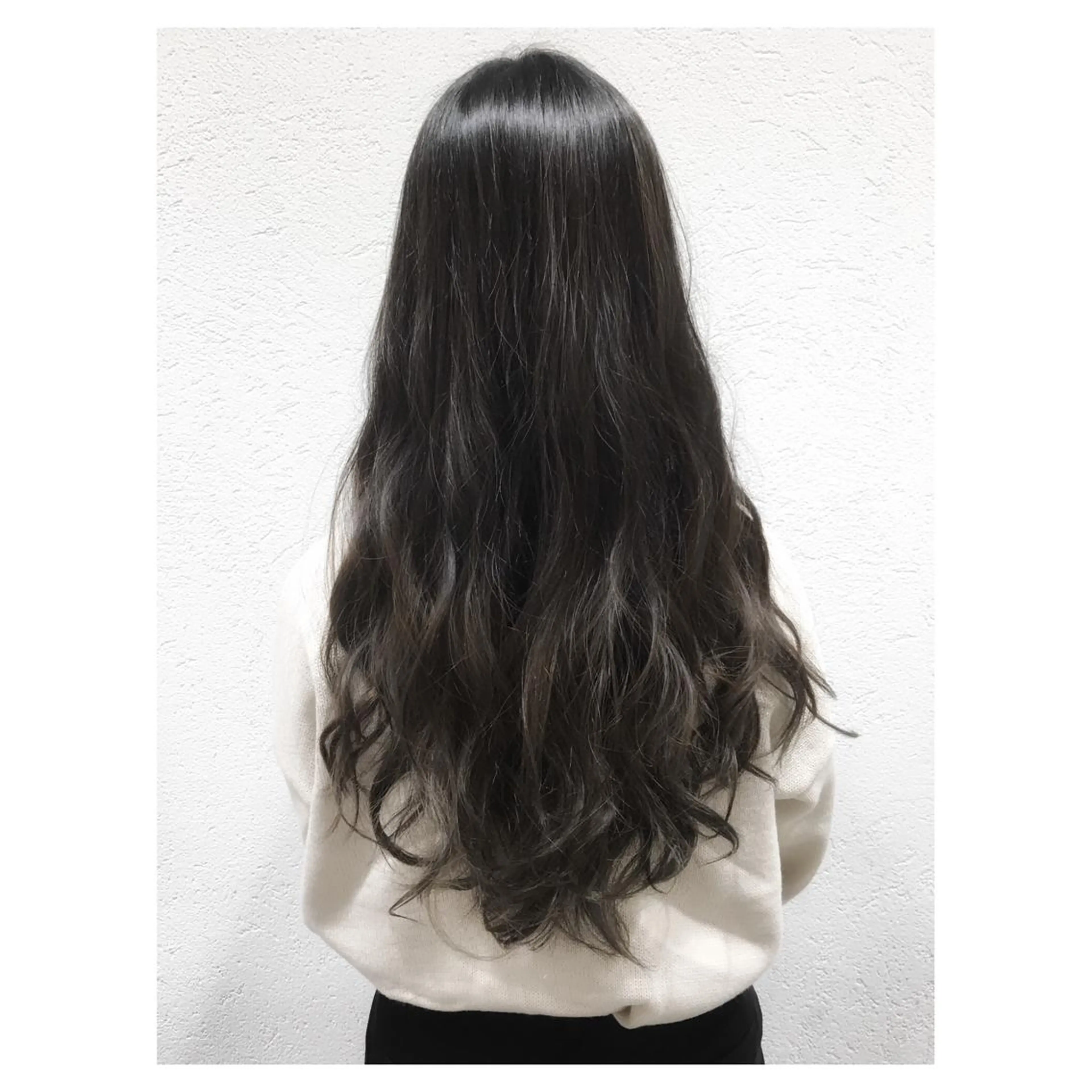 ロング カラー グラデーションカラー biscohair 髪にドラマを。のヘアスタイル