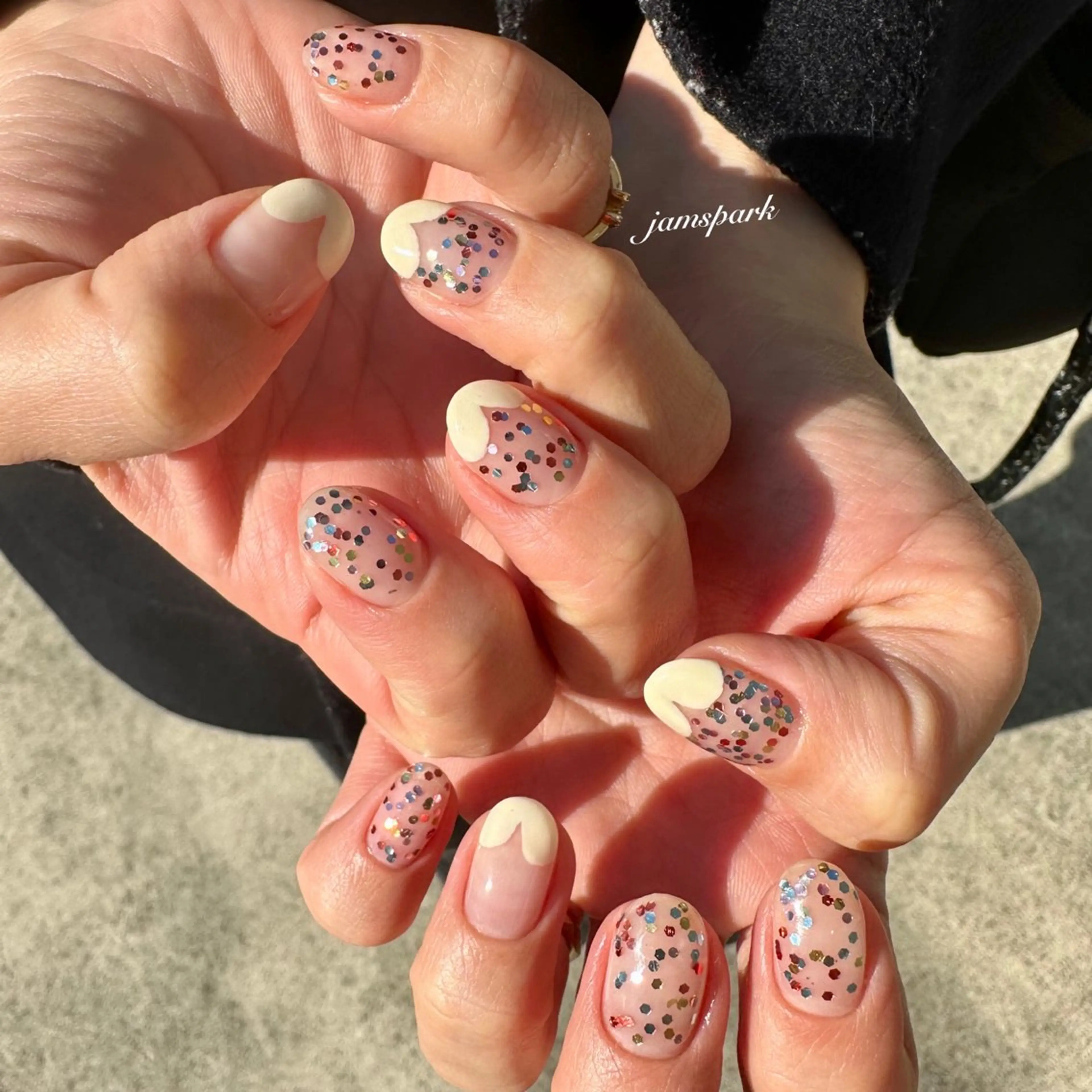 ネイル フレンチネイル ハート バレンタイン ホワイト 冬ネイル ハンドネイル jamspark ✨のネイルデザイン