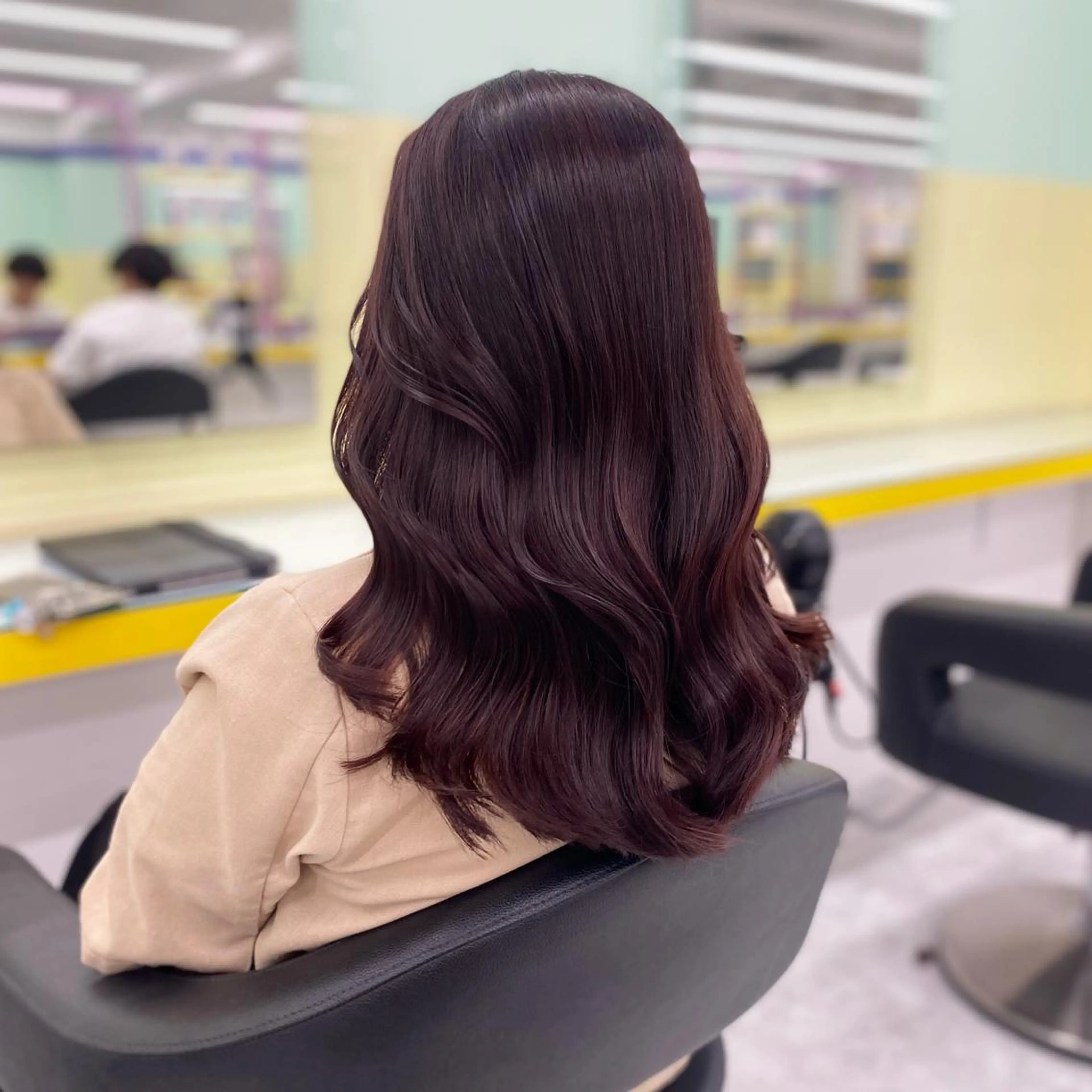 ロング カラー パーマ ヘアアレンジ メンズ キッズ ネイル マツエク・マツパ アイブロウ メンズブリーチ ブリーチ ブリーチなしカラー レッドカラー 赤色 Lumo所属・💖横浜ブリーチなし 💖MIHOのヘアスタイル