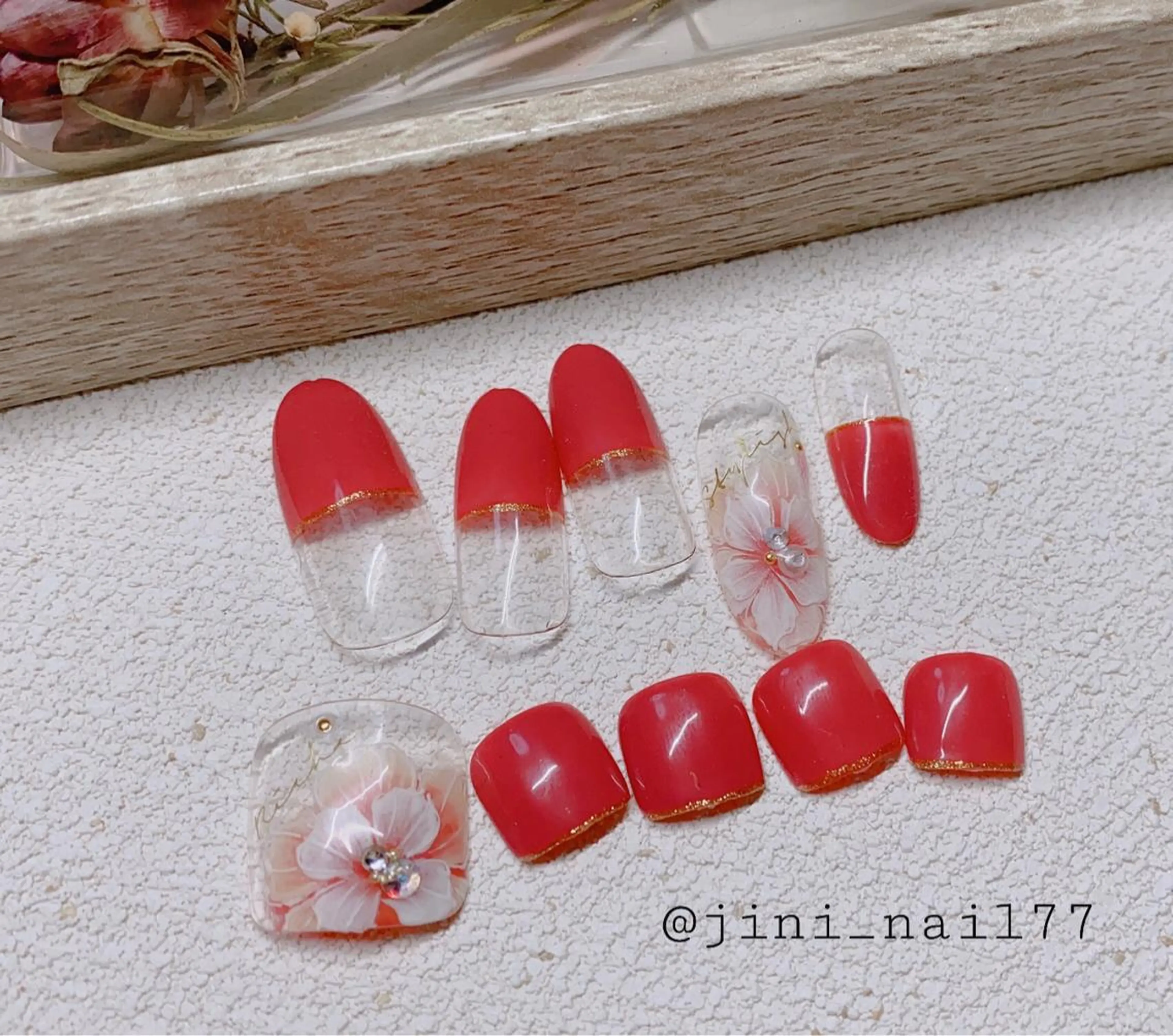 ネイル JINI NAIL所属・ジニ ネイルのネイルデザイン