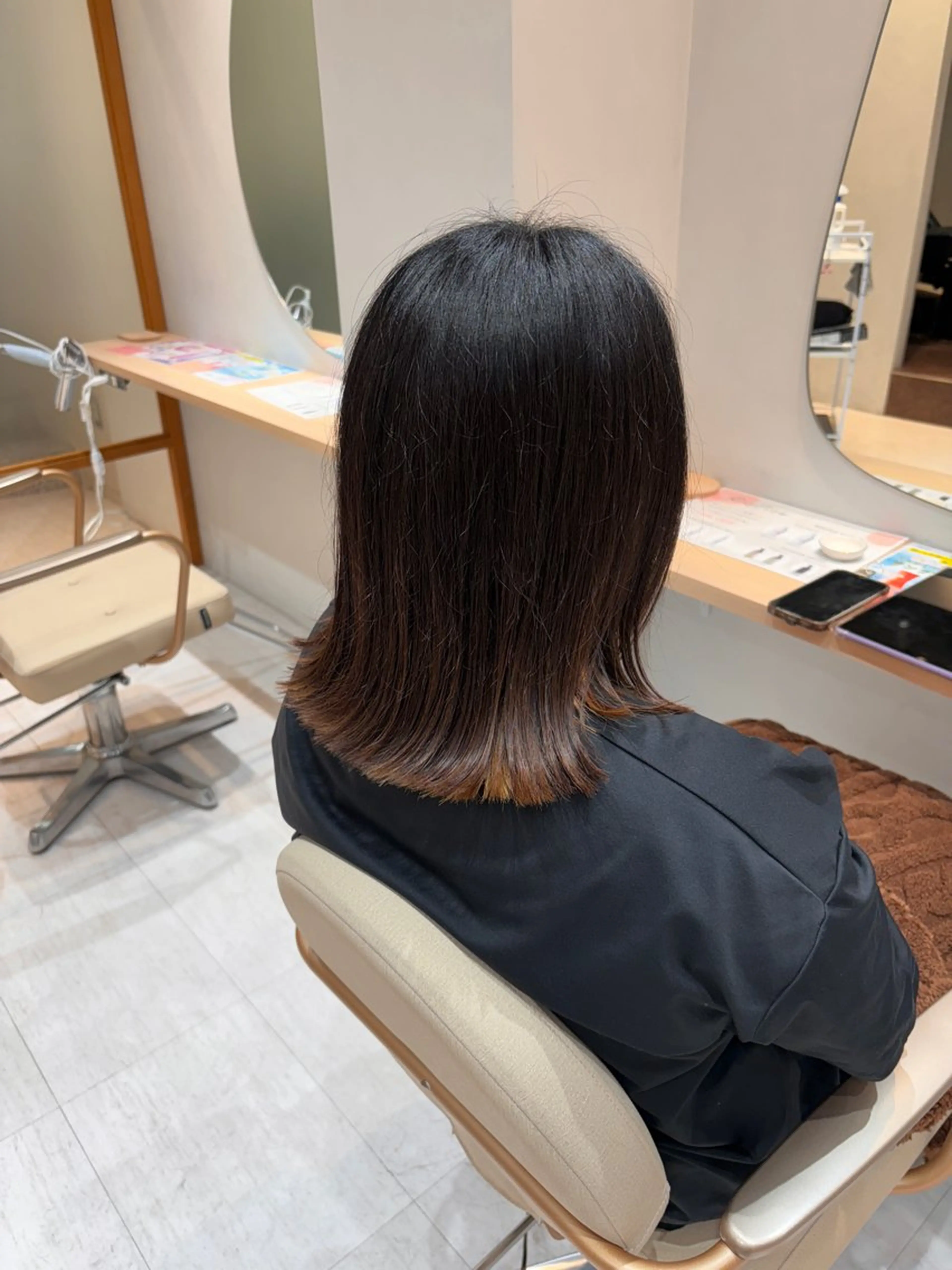 ミディアム 小林 琉花のヘアスタイル