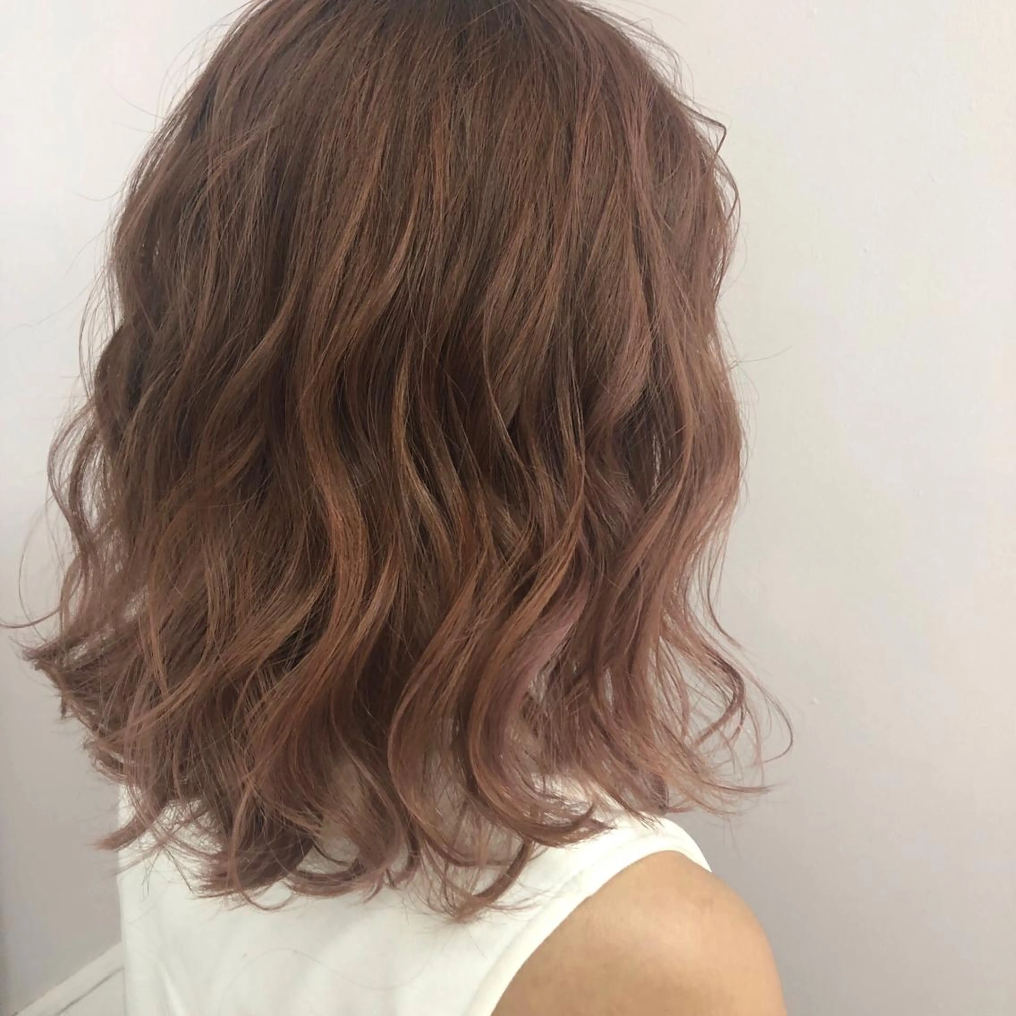 ミディアム カラー ヘアカラー トリートメント 横浜Bob美容師🤎 ERINAのヘアスタイル