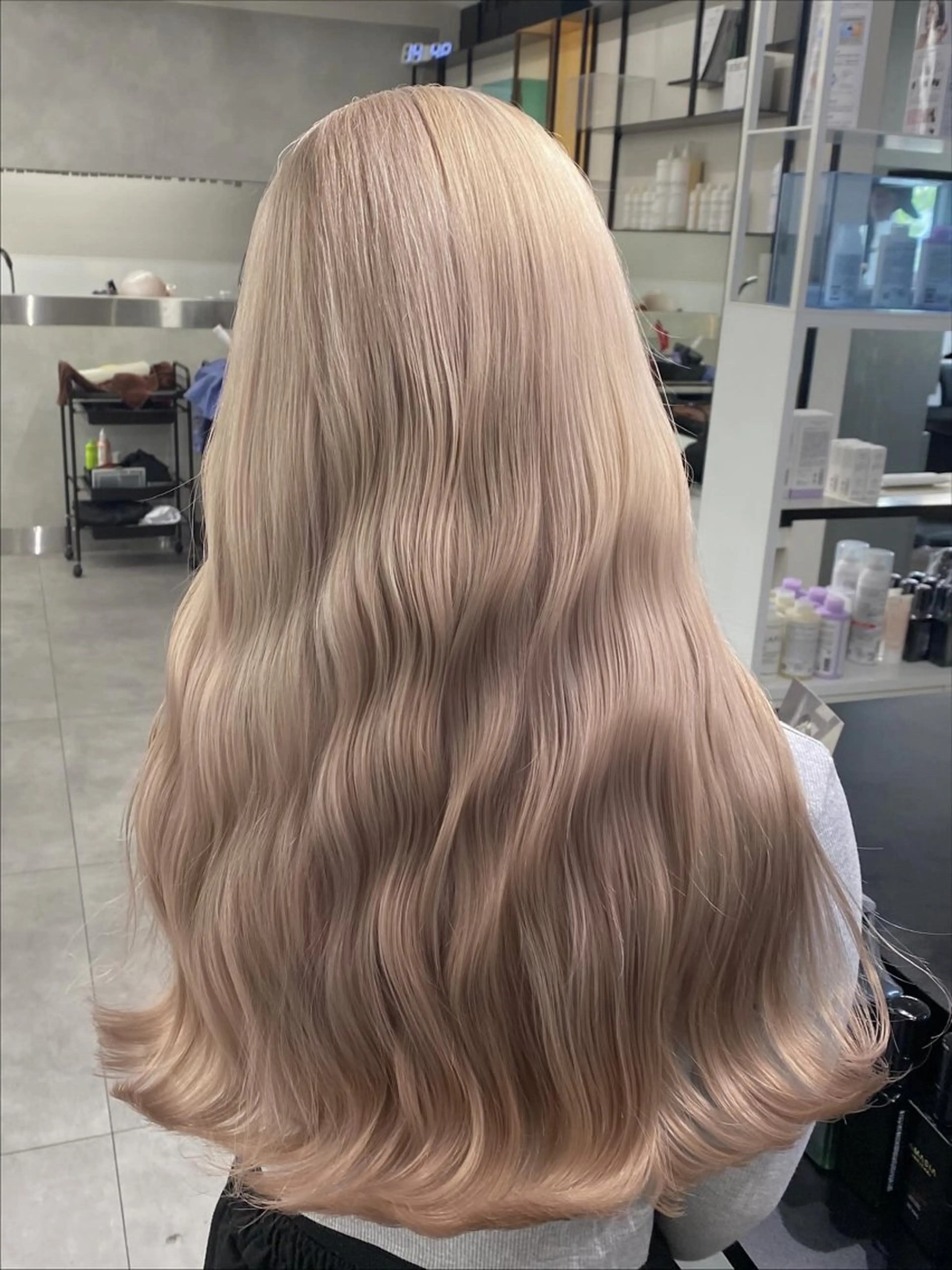 ロング カラー ヘアカラー トリートメント ベレーザ渋谷所属・圧倒的クオリティのブ リーチ/Tomokiのヘアスタイル