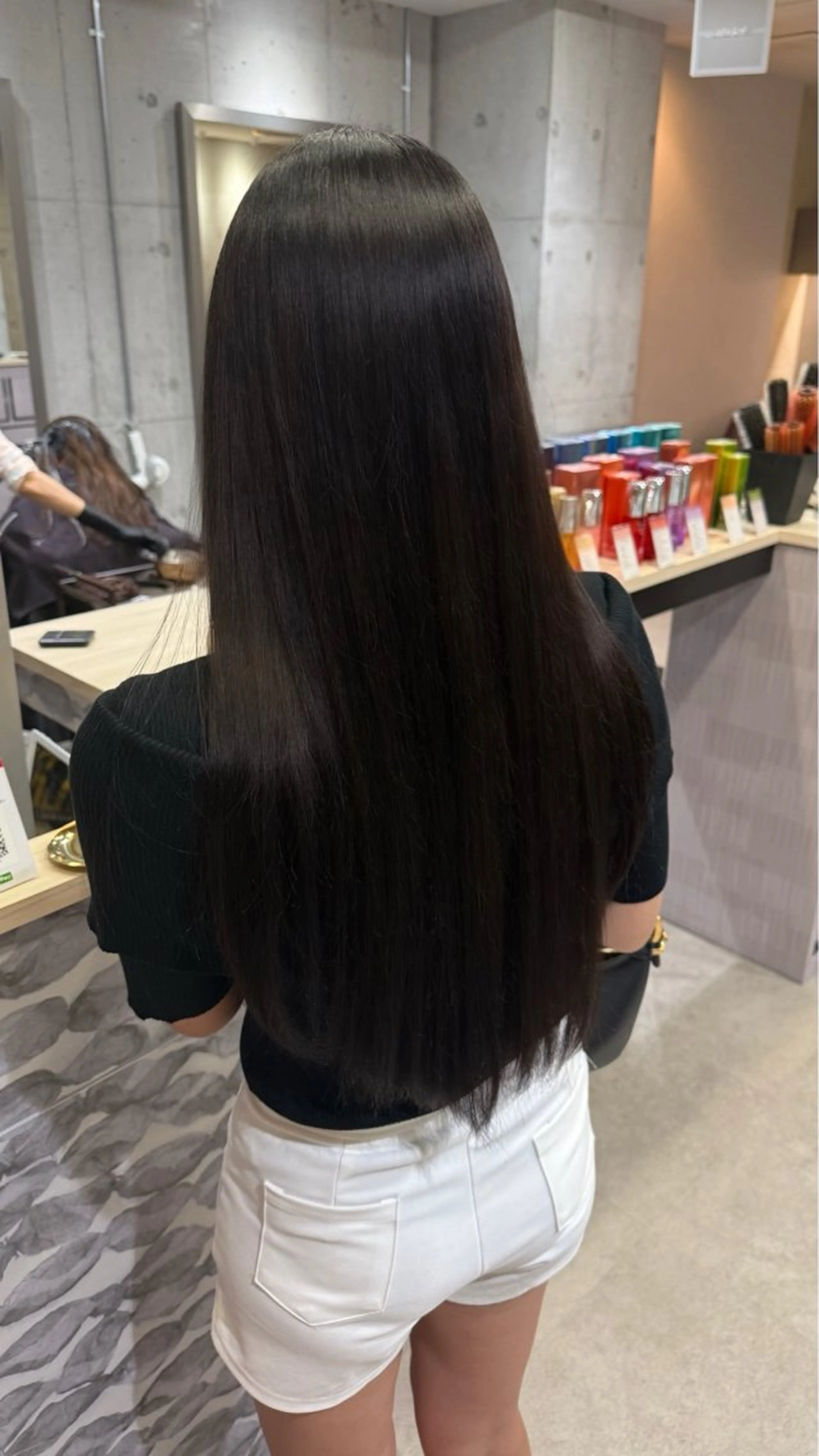 ロング トリートメント RUKA🩰透明感 寒色カラー/レイヤーのヘアスタイル