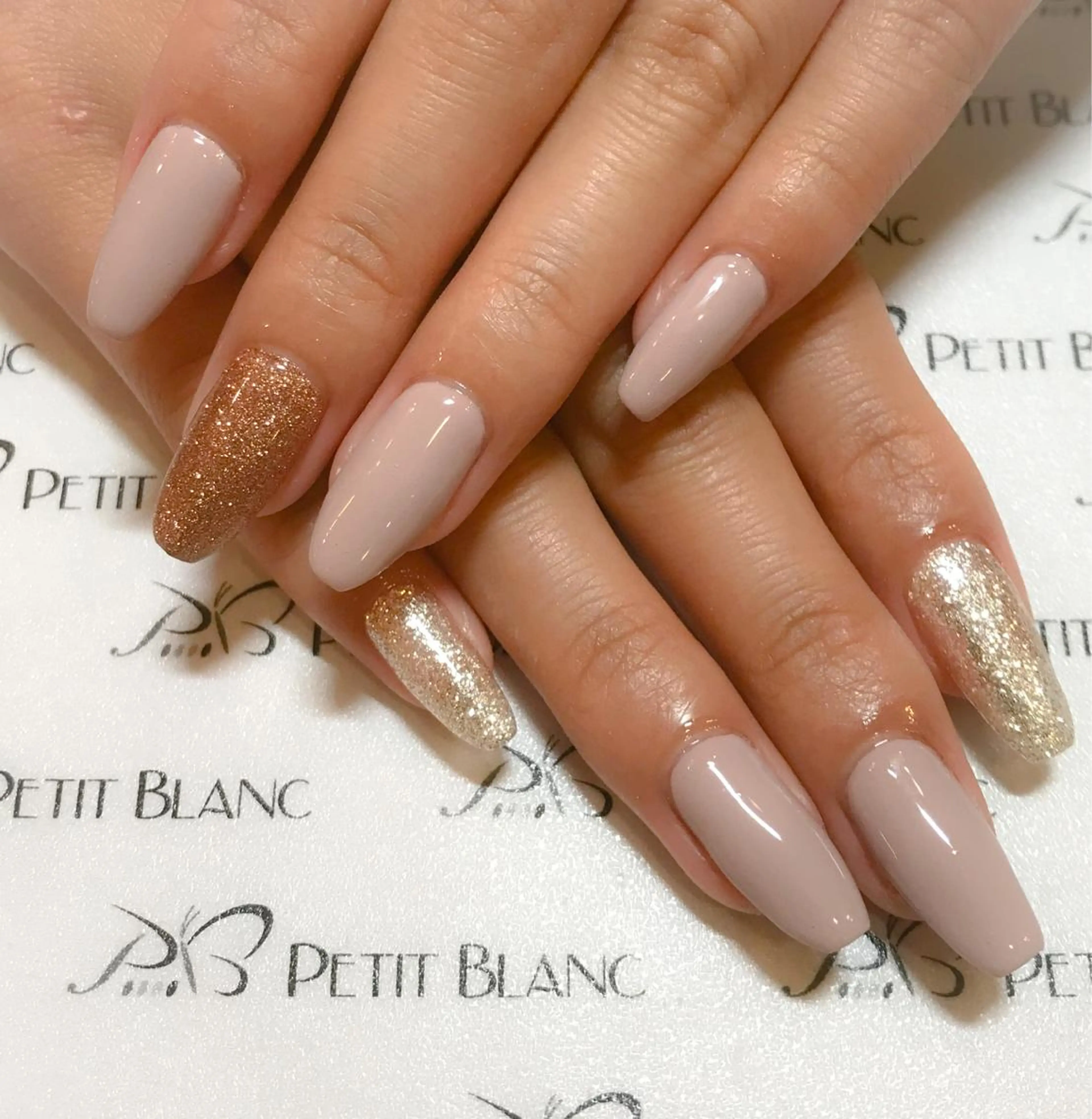 ネイル ジェルネイル ワンカラーネイル PetitBlanc KAZUKIのネイルデザイン