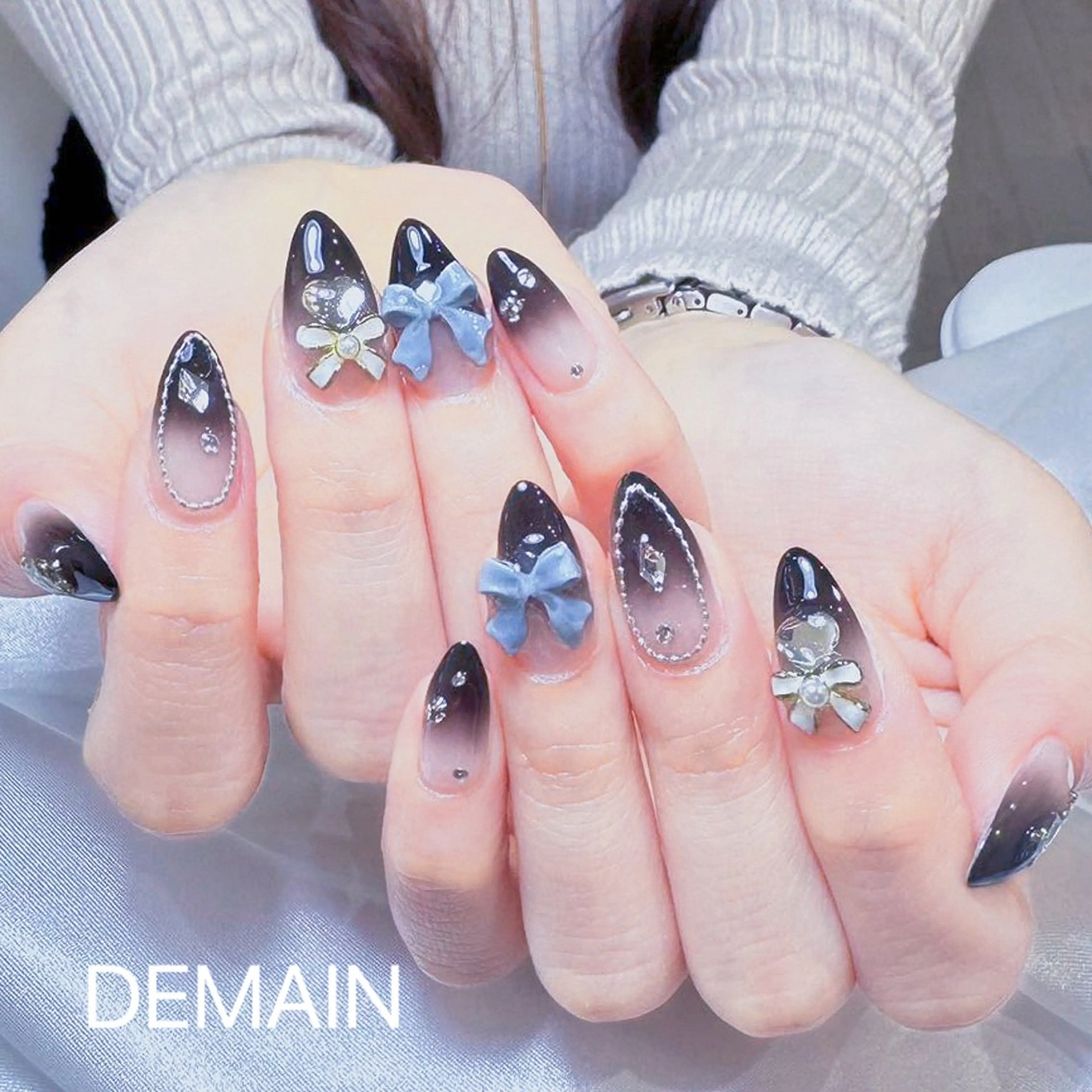 ネイル アートネイル オーロラネイル ガーリー キラキラネイル 韓国ネイル DEMAIN- 🌸のネイルデザイン
