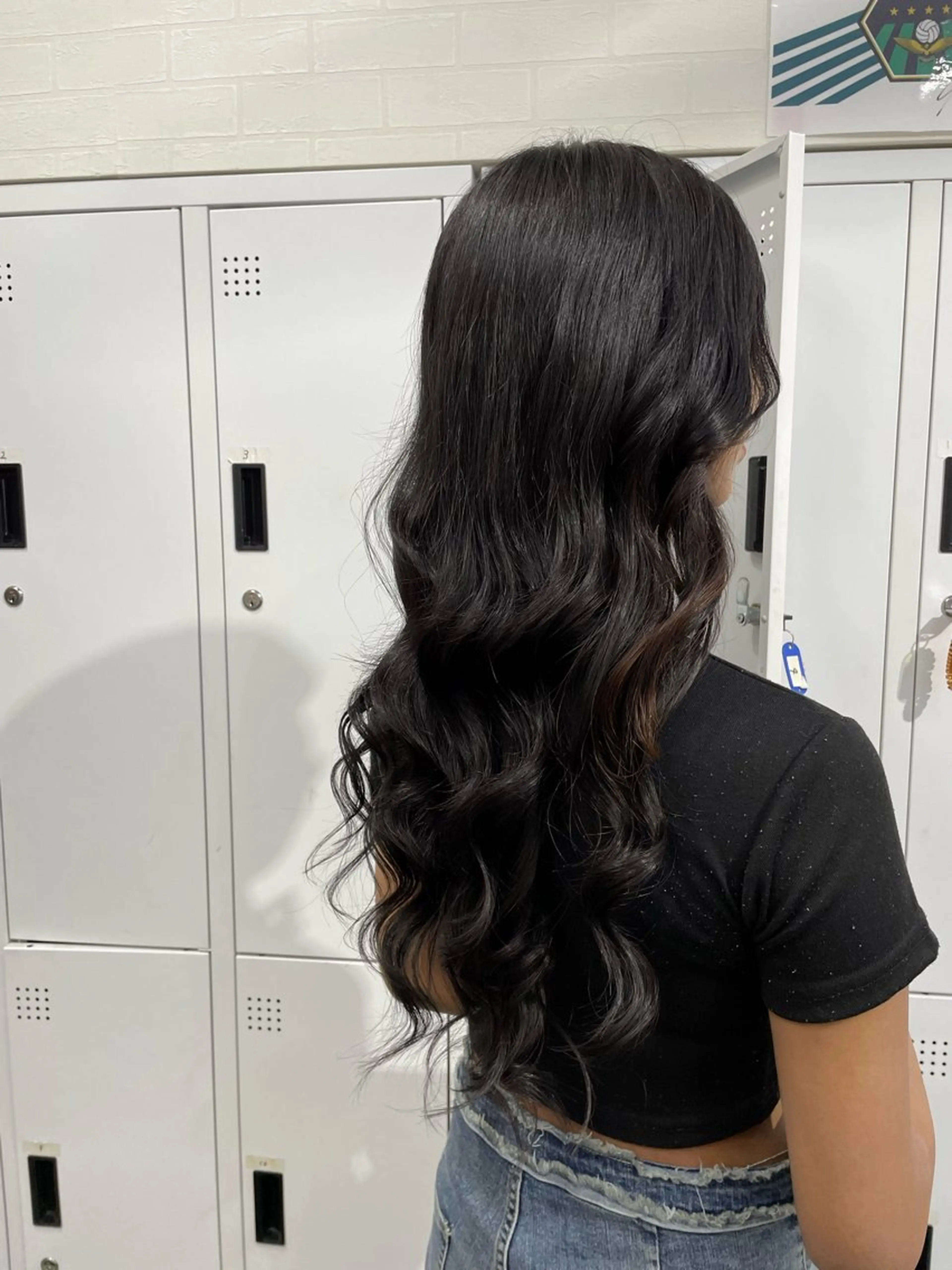 ロング apollo 横浜所属・横浜🦋ハイトーン 🫐耳つぼジュエリーのヘアスタイル