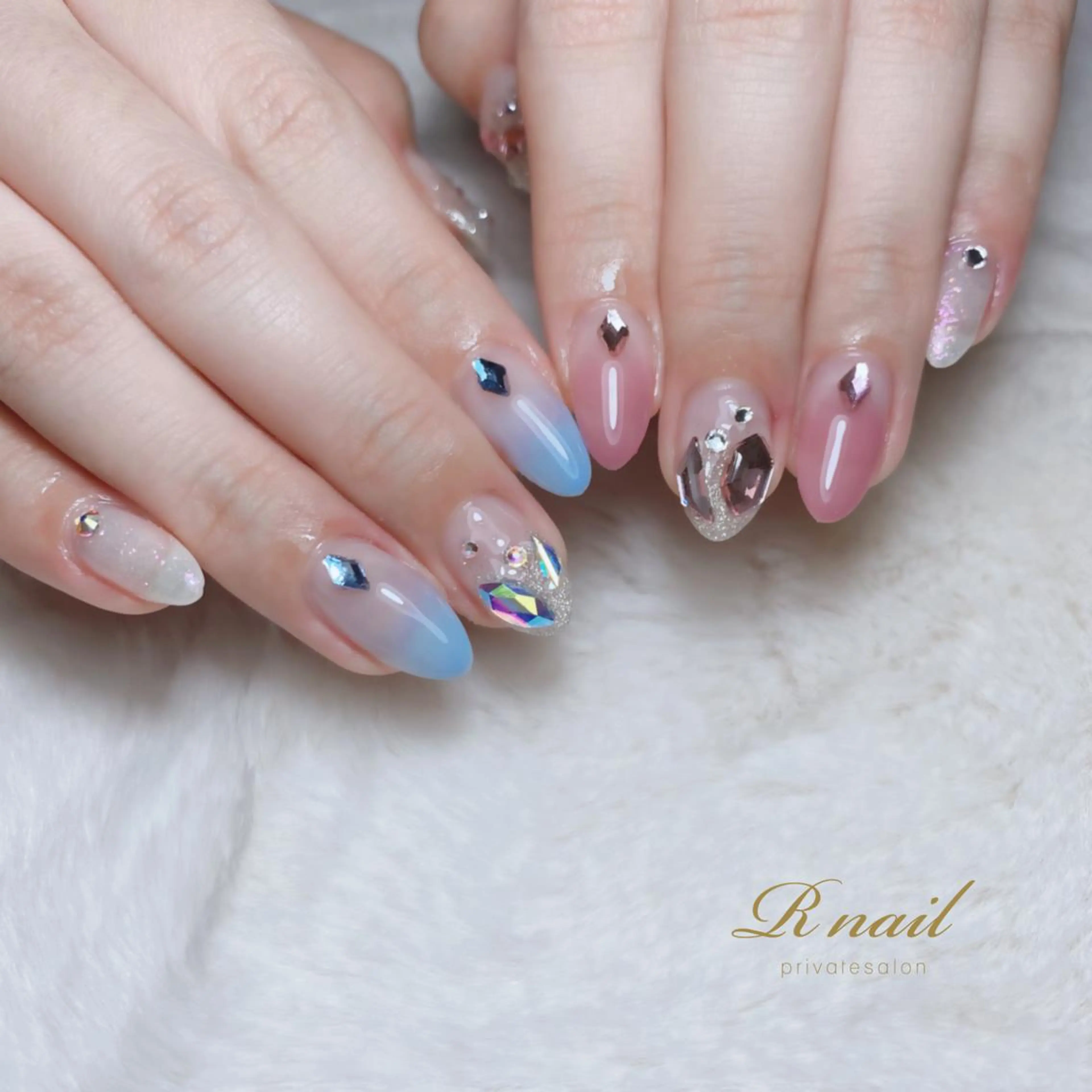 ネイル R nailのネイルデザイン