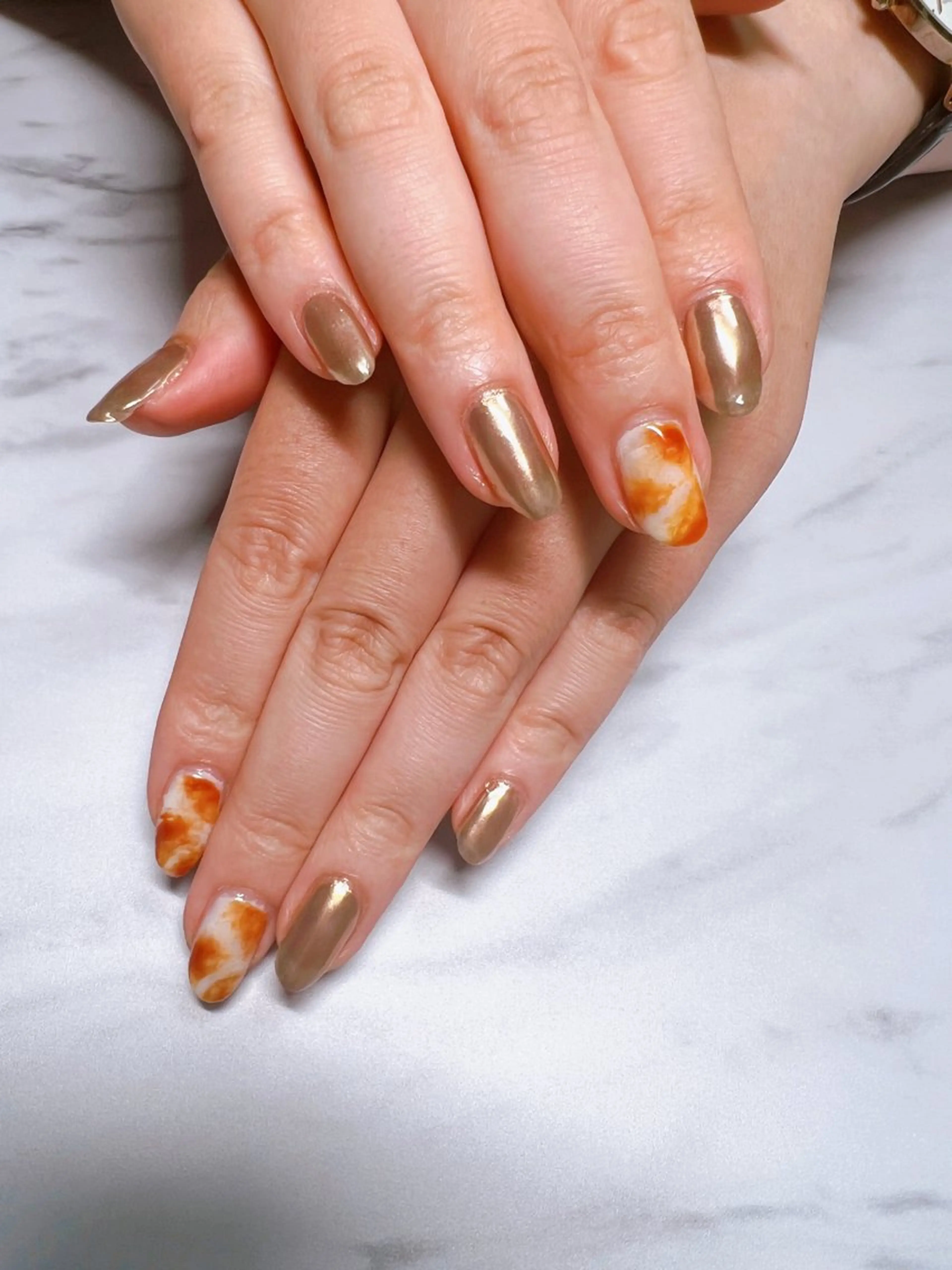 ネイル 大理石ネイル(マーブル) ミラーネイル La  fleur所属・YUKI 🌿のネイルデザイン