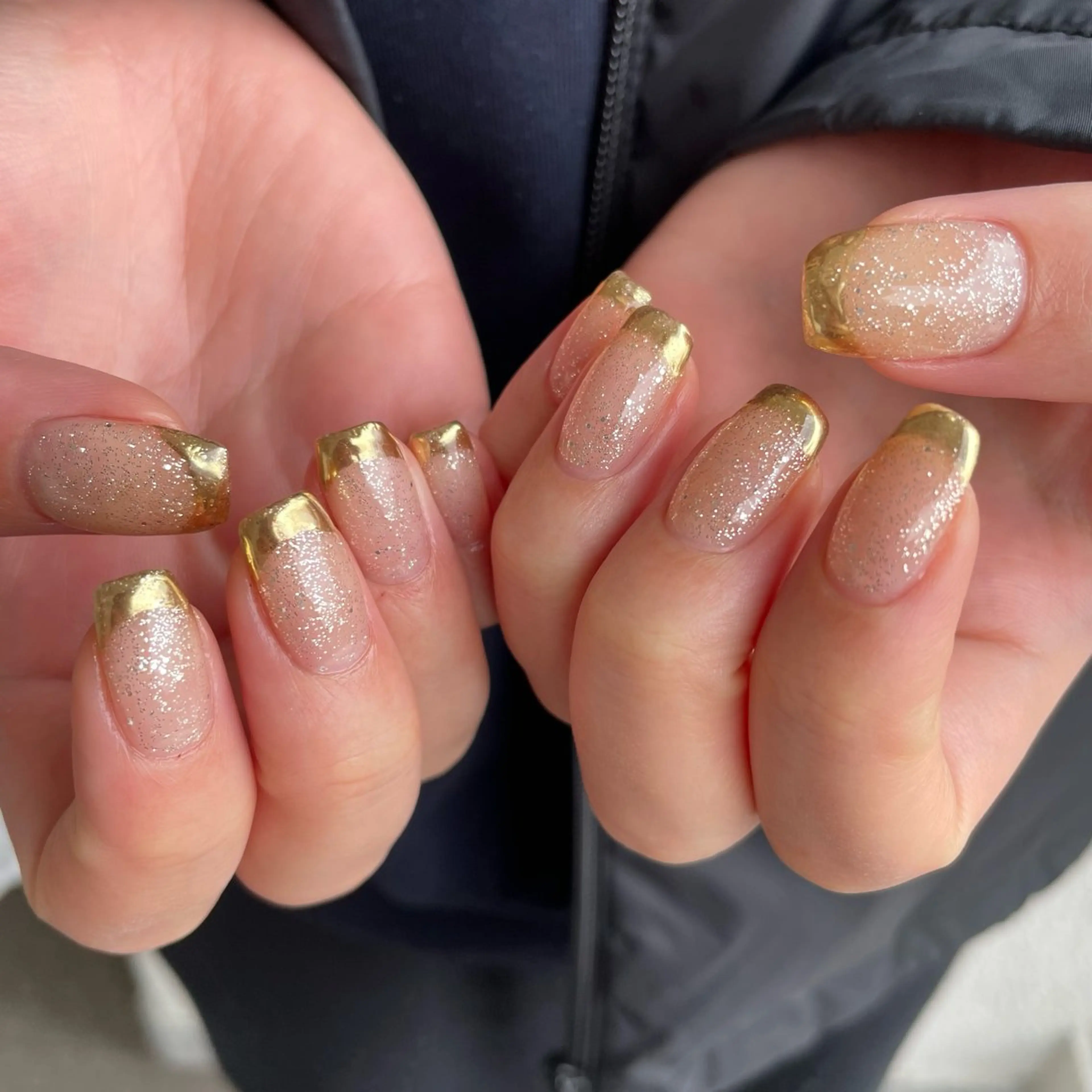 ネイル ミラーネイル ハンドネイル カメレオン京橋🌻 草葉由佳のネイルデザイン