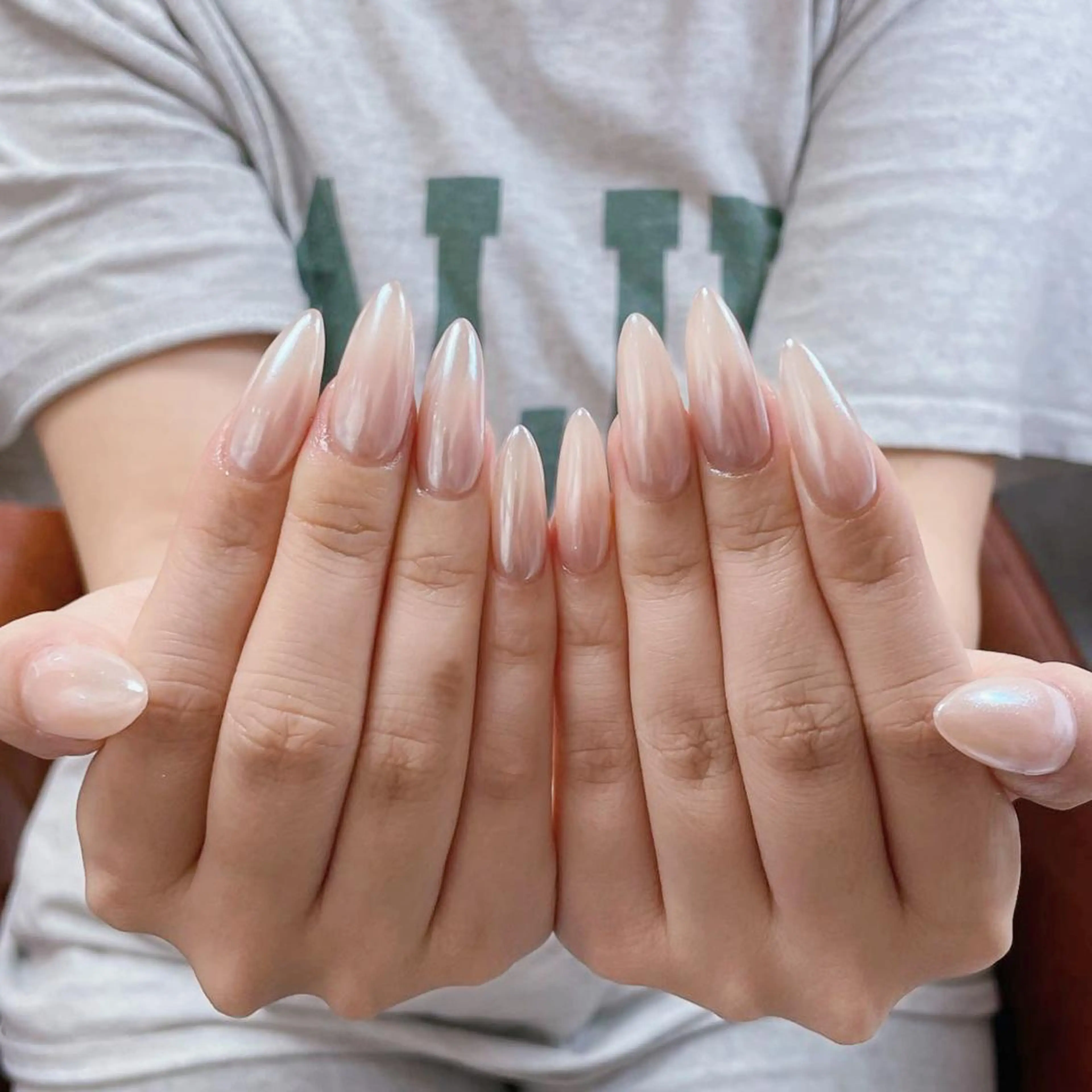 ネイル アートネイル オーロラネイル ガーリー キラキラネイル 韓国ネイル ハンドネイル DIANMOND NAIL🌸のネイルデザイン