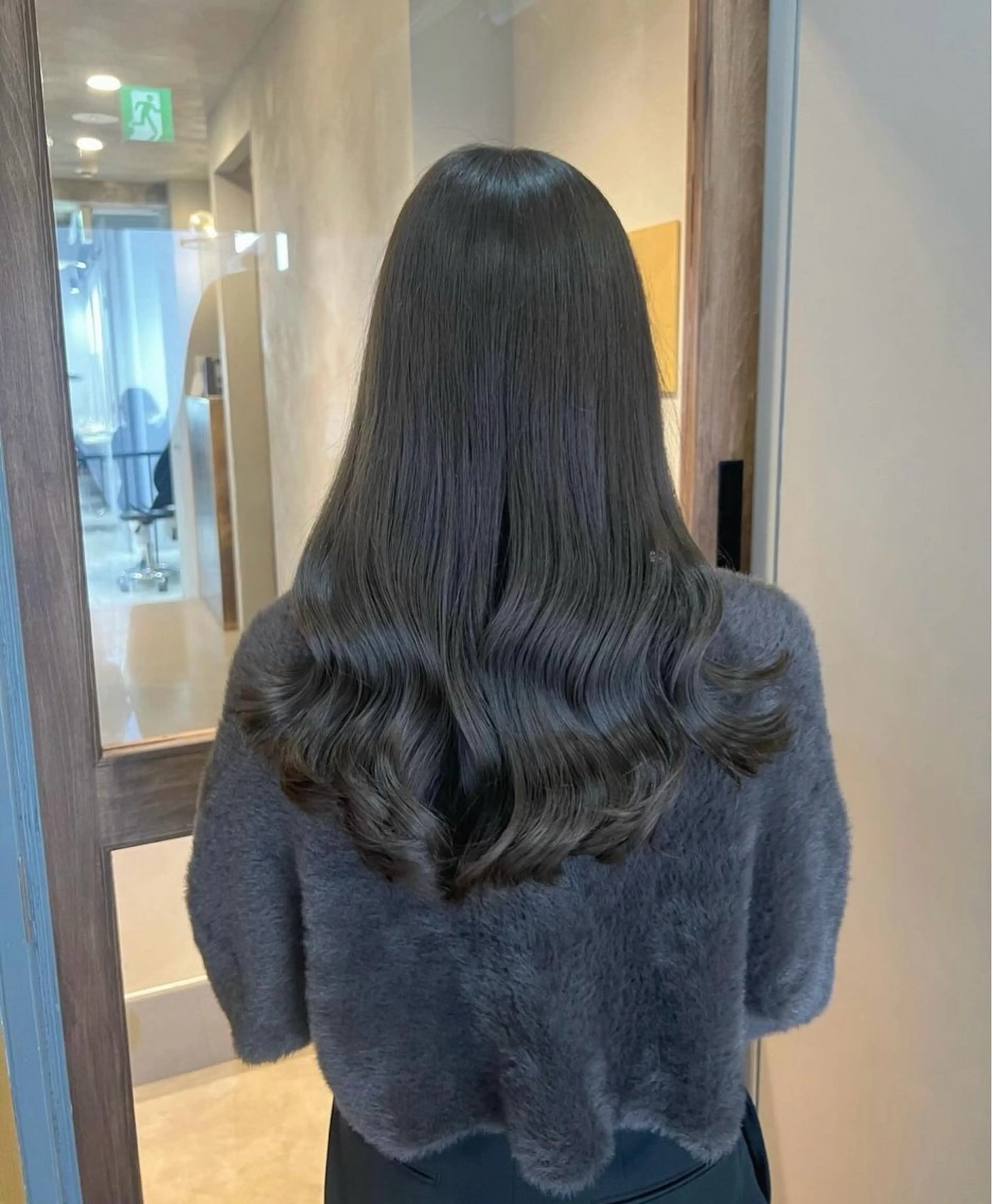 ロング カラー ヘアカラー トリートメント akane/ベージュ /オリーブ/ブラウンのヘアスタイル