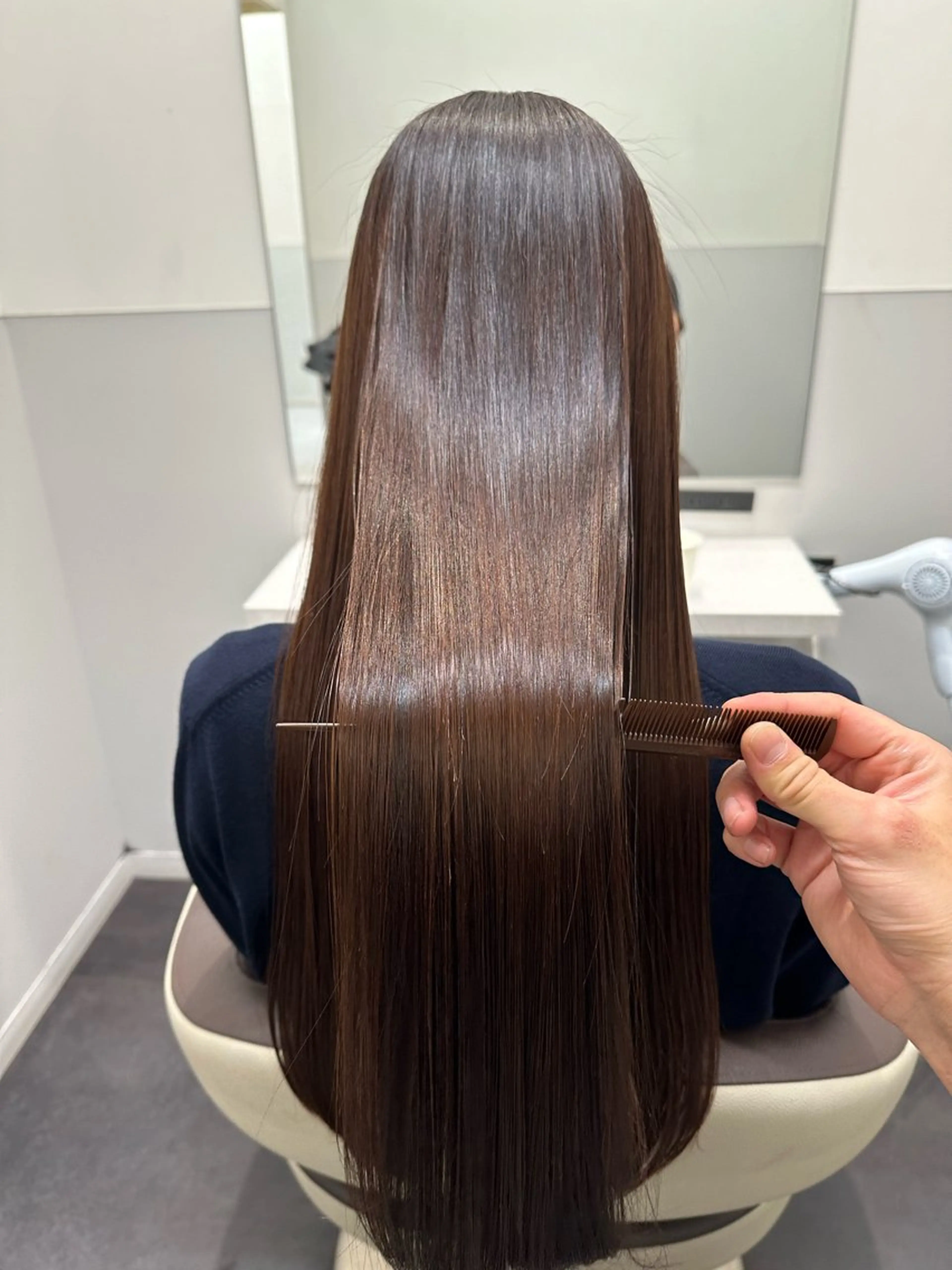 ロング カラー 髪質改善 縮毛矯正 トリートメント 酸熱トリートメント ヘアカラー トリートメント 【レイヤー/韓国風 /髪質改善】RINのヘアスタイル