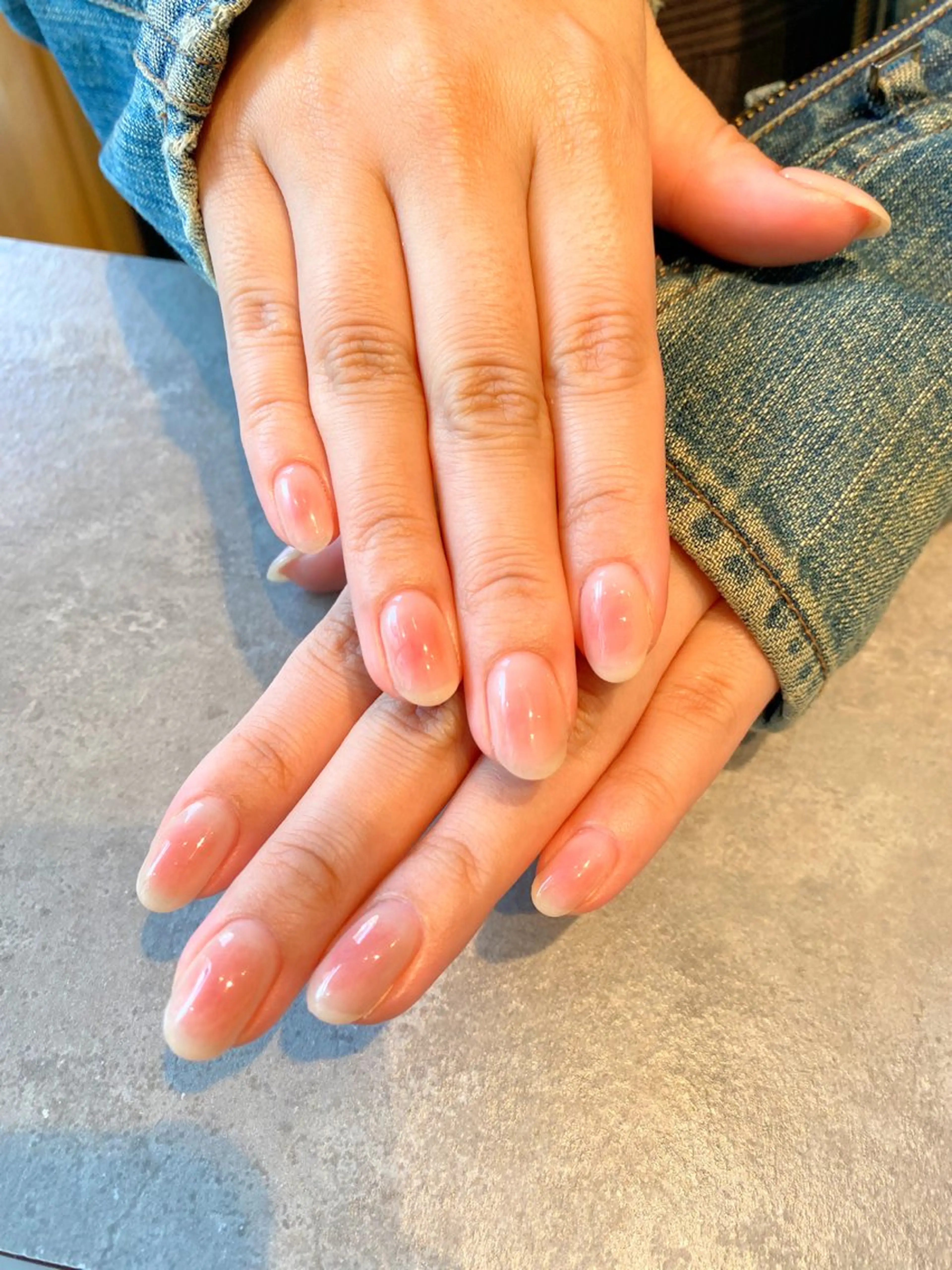 ネイル シンプルネイル Nest 岩崎のネイルデザイン