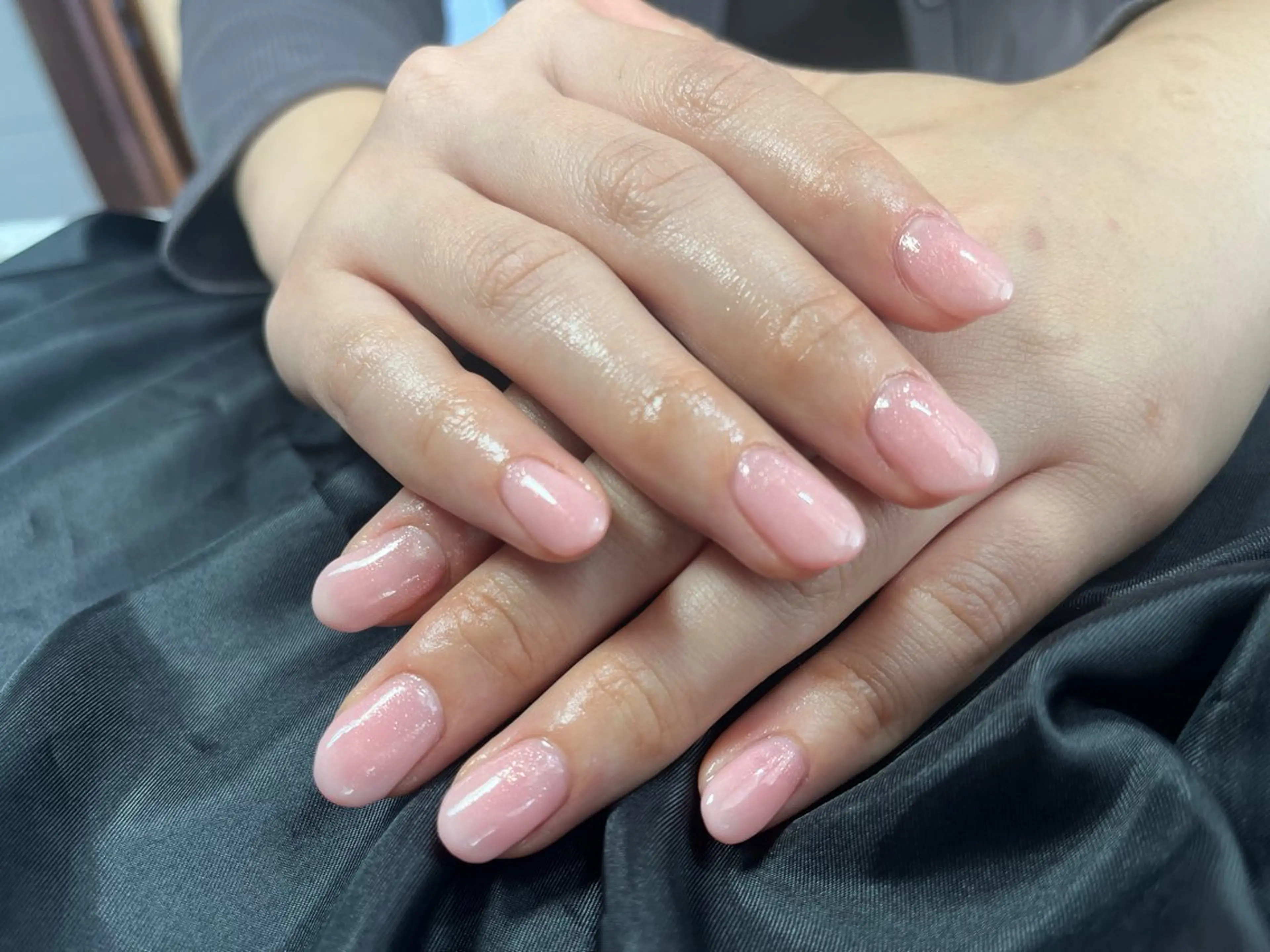 ネイル ジェルネイル ラメ(グリッター) ピンク シンプルネイル ホワイト A"nail ネイリストayanaのネイルデザイン
