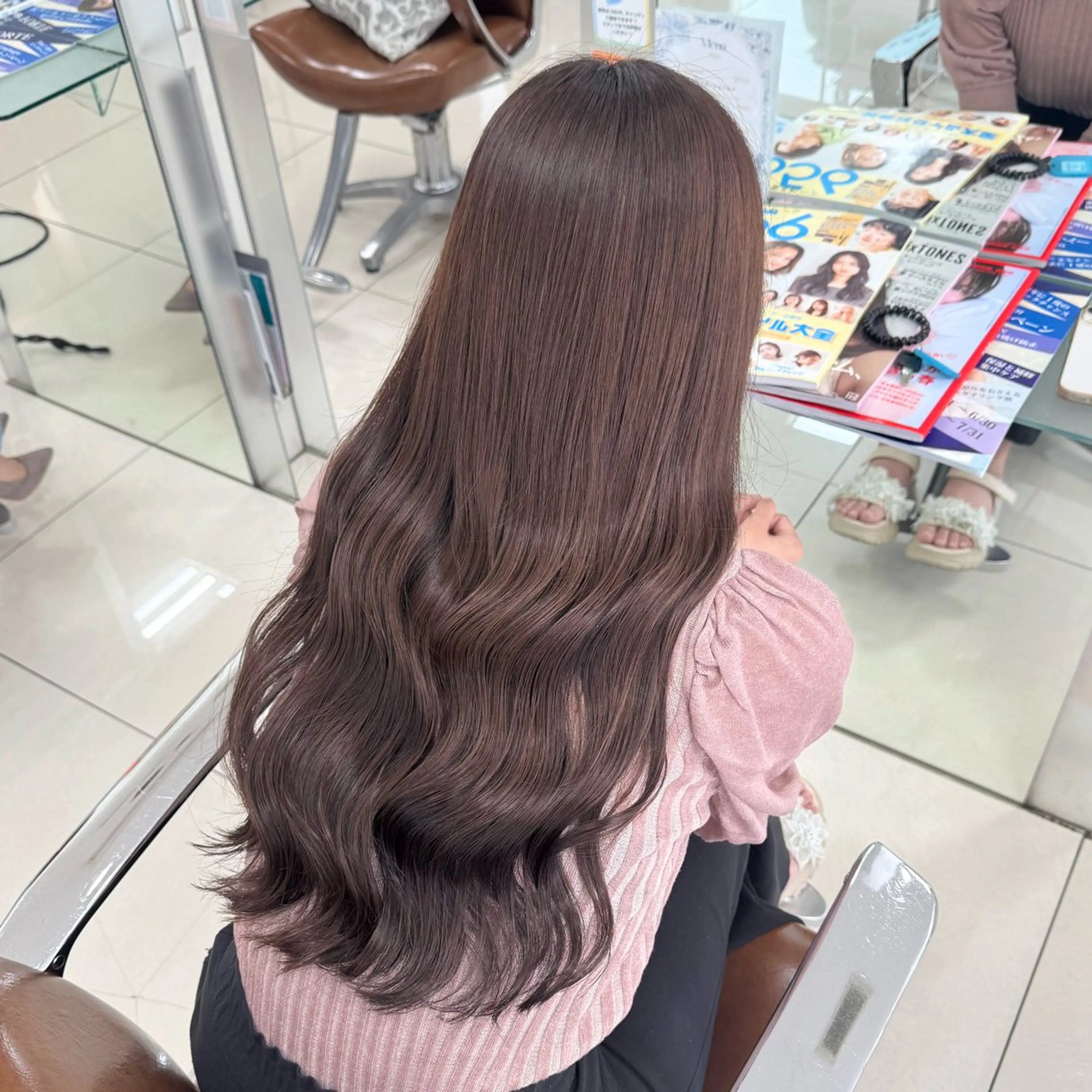 ‼️静岡でここだけ🈁‼韓国式羽エクステ(コリエク)80本+カットカラー໒꒱✧︎·̩͙の写真