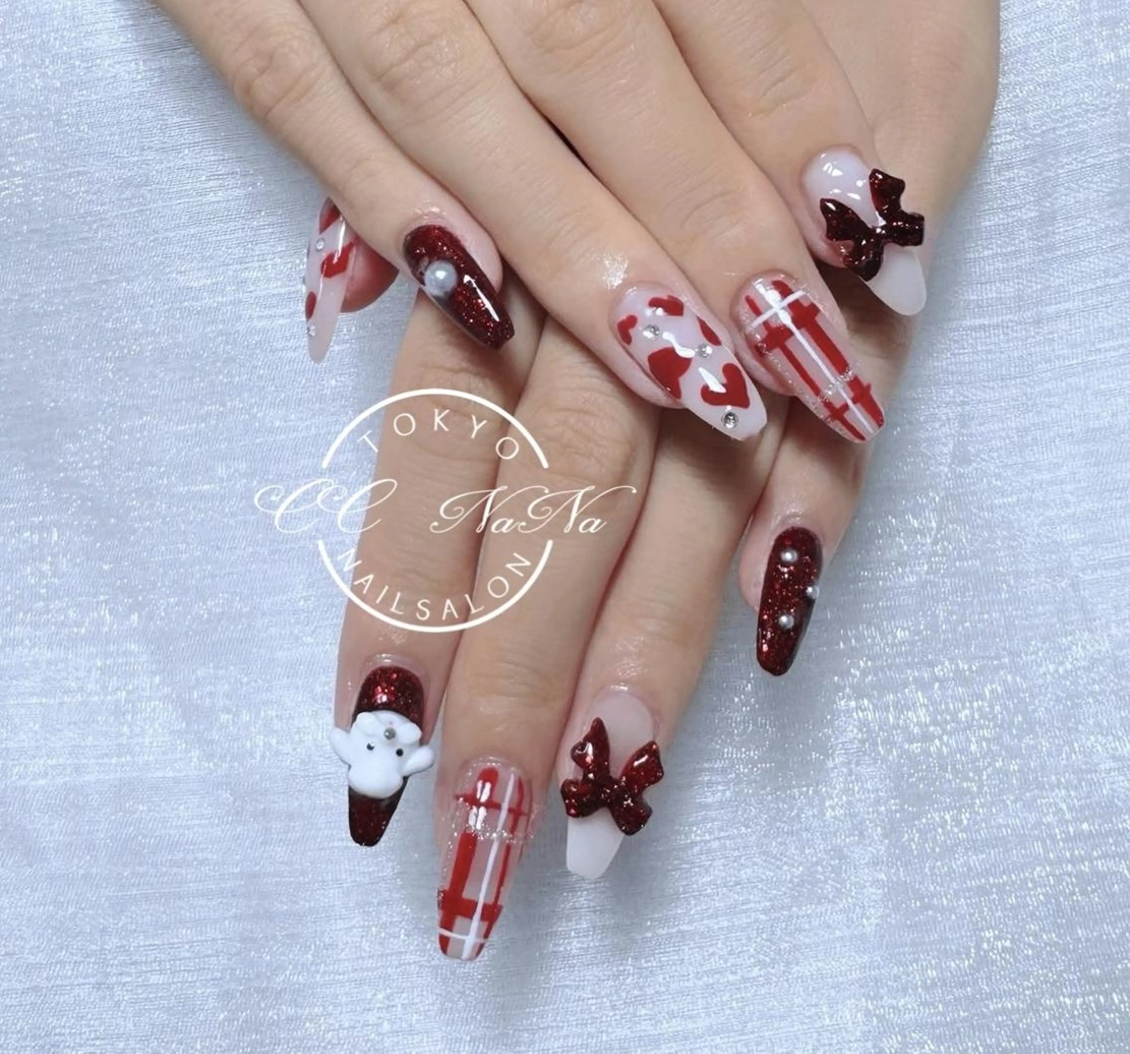 ネイル アートネイル 冬ネイル クリスマス ハンドネイル 💎CC・NaNa 韓国風ネイル🌙Cのネイルデザイン