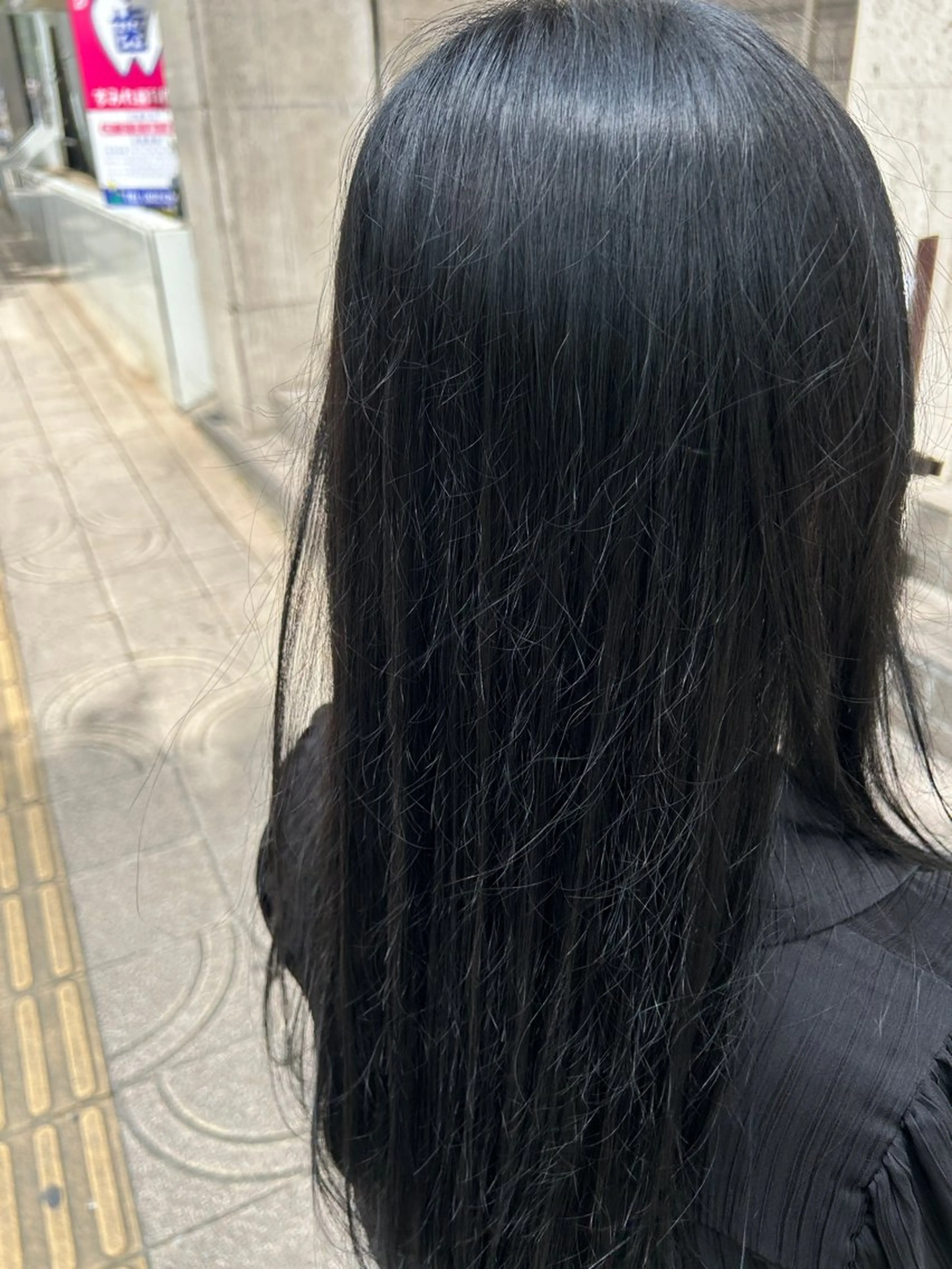 カラー 黒髪 ブルーカラー ブルーブラック 透明感カラー ヘアカラー RINKA 💜のヘアスタイル