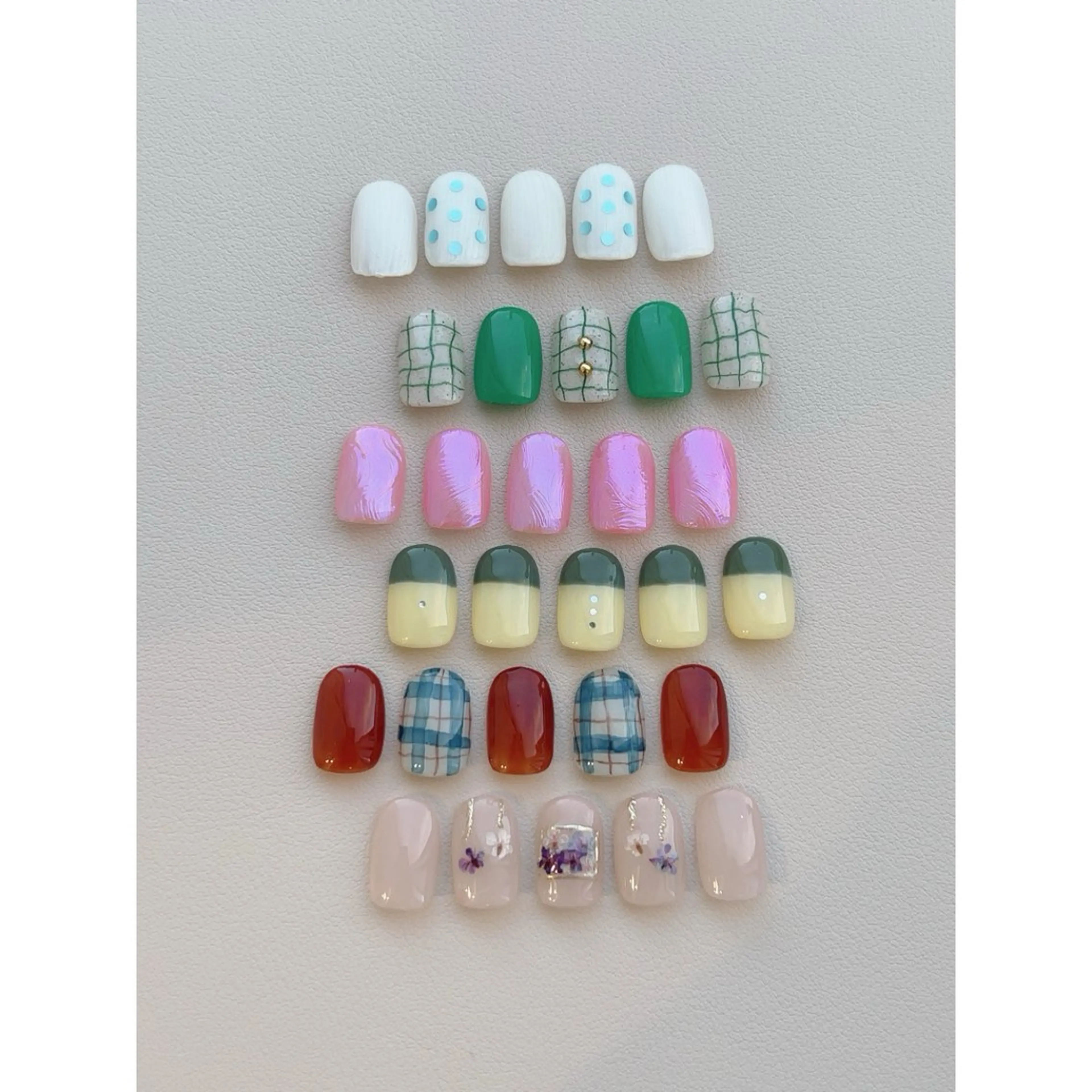 選べるsimpleアート🥮【オフあり・ケア込み】の写真