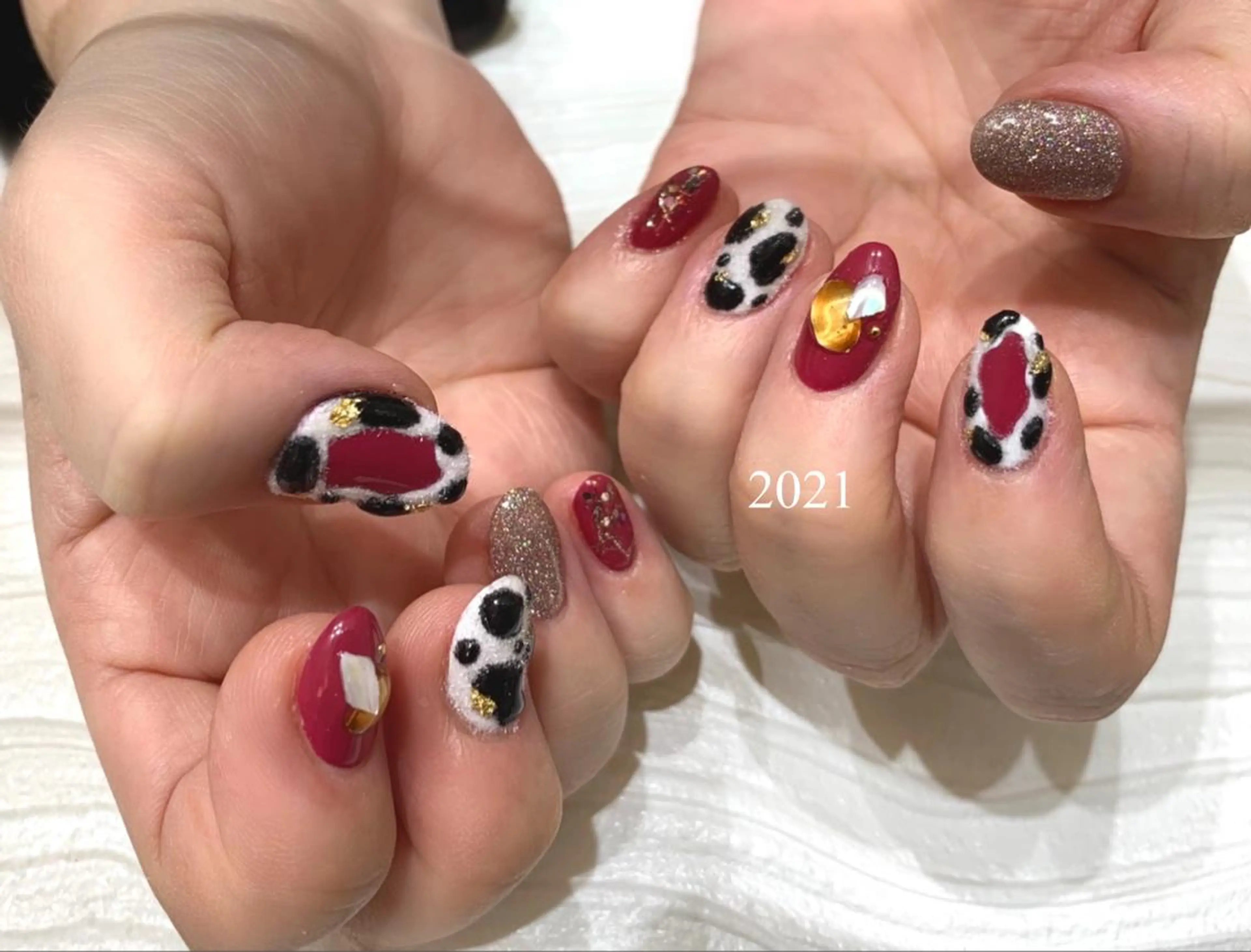 ミディアム m kaori𓃟のネイルデザイン