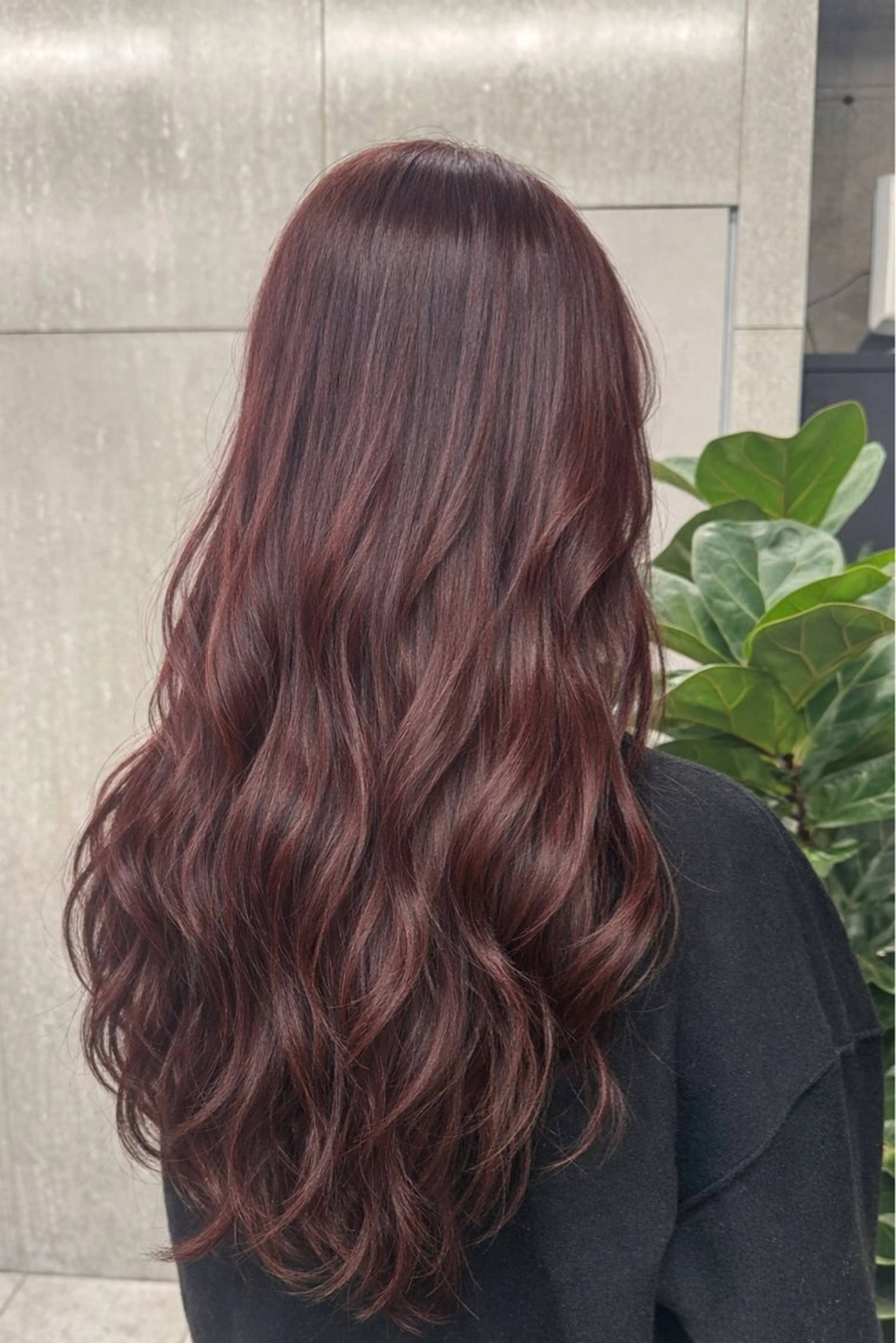 ロング カラー レッドカラー カット ヘアカラー 透明感カラー🐾 Riona🎀のヘアスタイル