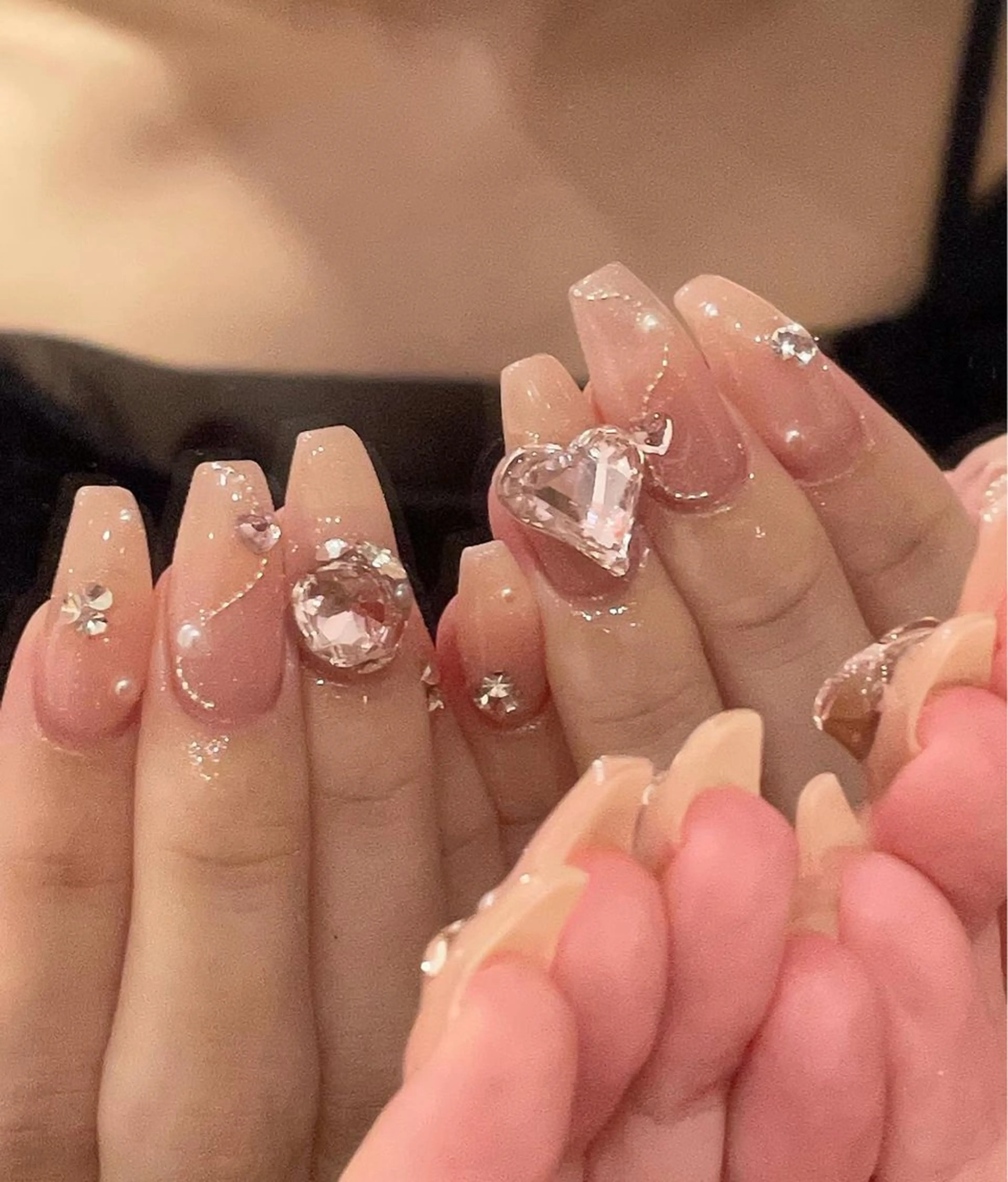ネイル 長さ出し グラデーション キラキラネイル 韓国ネイル ラメ(グリッター) ハンドネイル ハンドケア Chisa Nail Studio所属・チ サのネイルデザイン