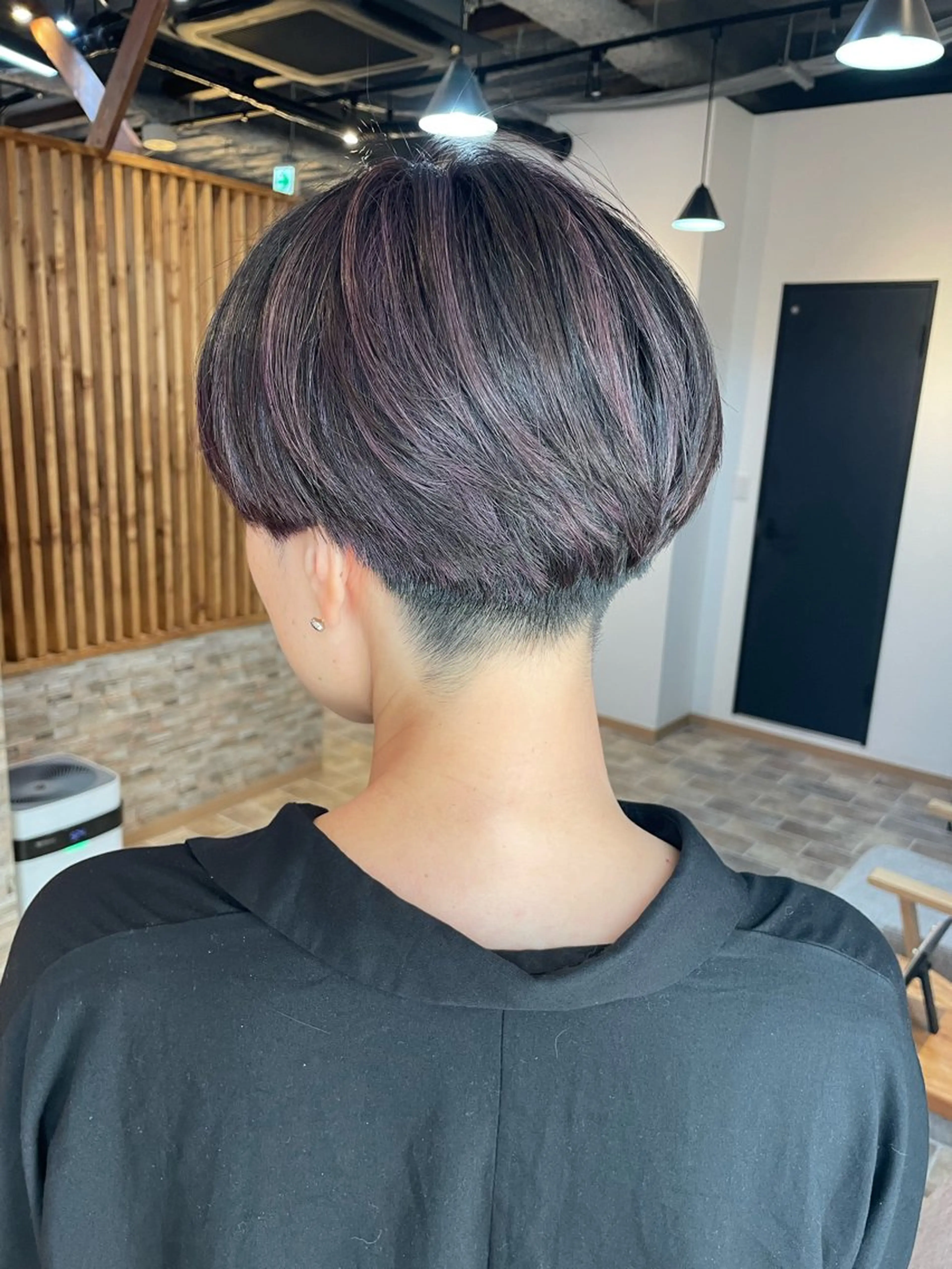 ショート カラー パープルカラー 刈り上げ カット ヘアカラー STAR RIVER所属・YUI/ ブリーチカラー🌷のヘアスタイル